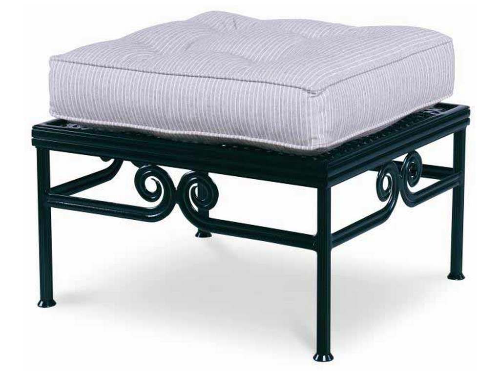 Century AE-D41-31 Augustine Metal Ottoman