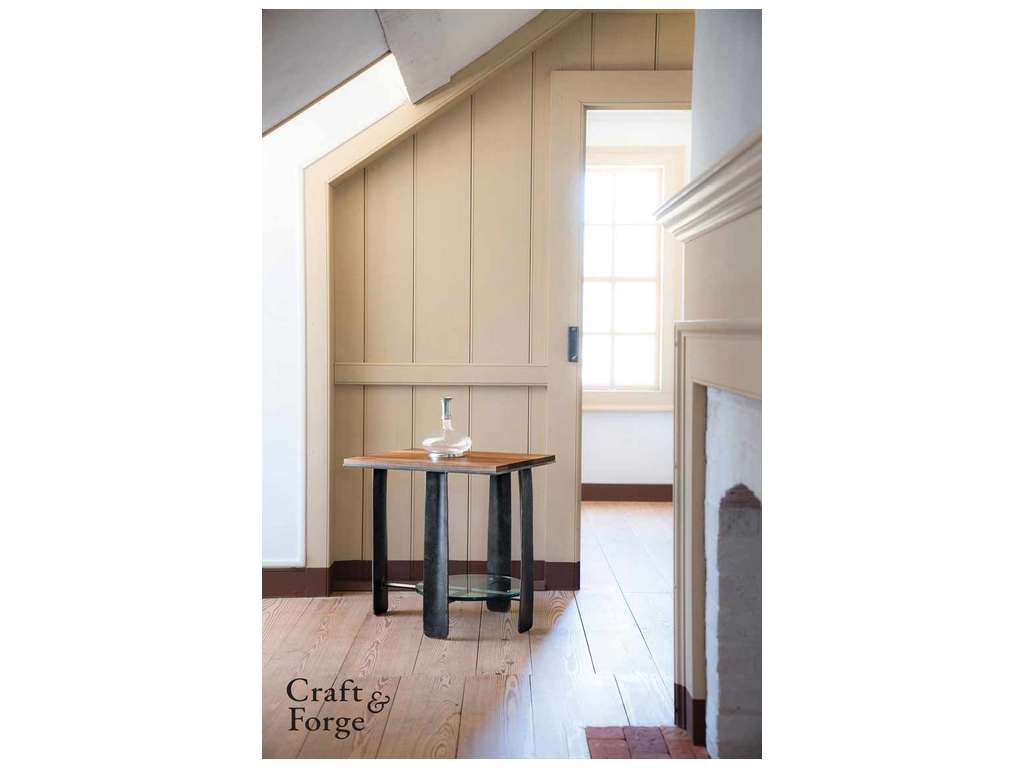 Charleston Forge 7079 Frontier End Table Charleston Forge 7079 Frontier End Table