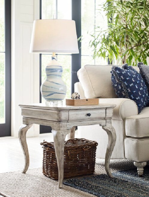 Kincaid 020-915 Selwyn Kelsey End Table Kincaid 020-915 Selwyn Kelsey End Table
