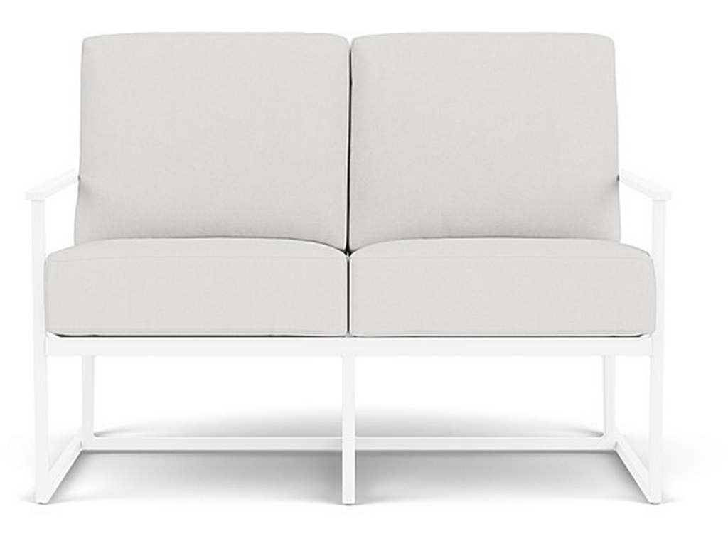 Lloyd Flanders 74050 Summit Loveseat