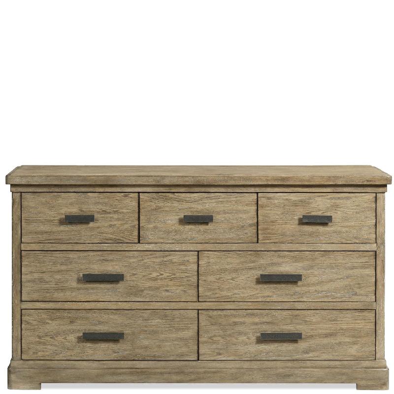 Riverside 18660 Milton Park Seven Drawer Dresser