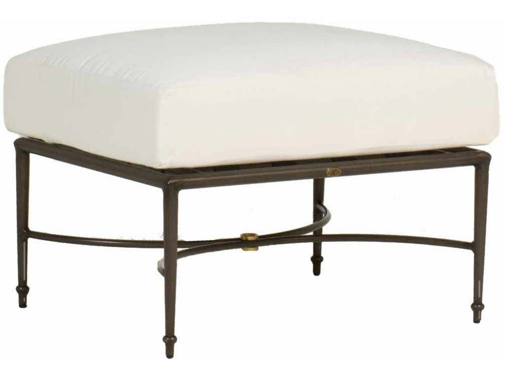 Summer Classics 3666 Roma Ottoman