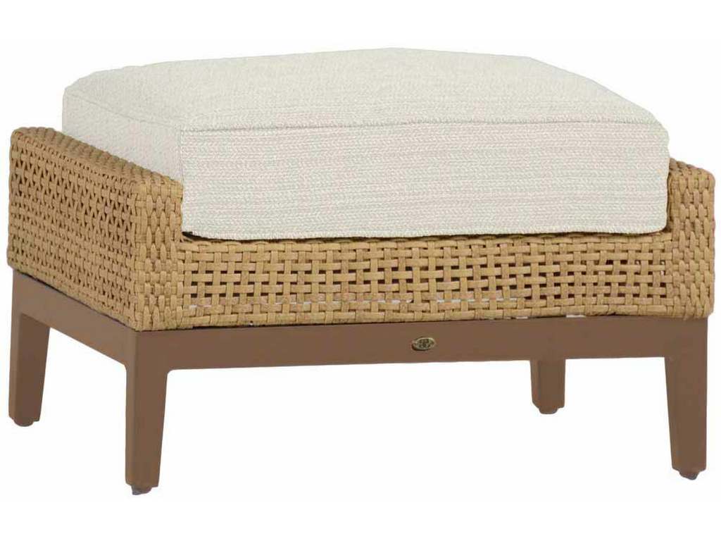 Summer Classics 4233 Peninsula Ottoman