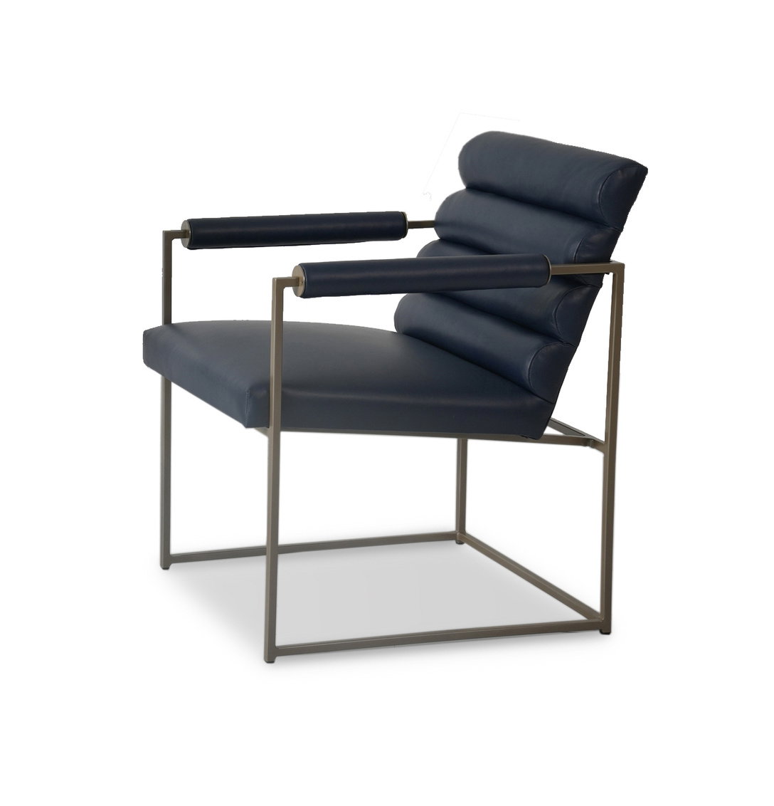 Charleston Forge H0261 Piedmont Chair (Upholstered Armrests)