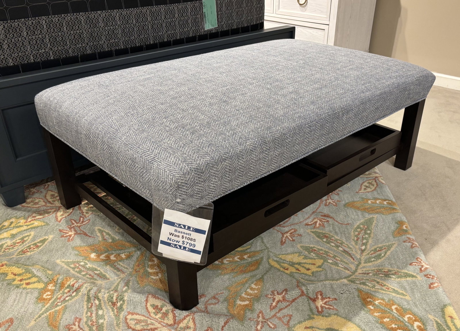 Bassett 1508-5030 Lori Ottoman with Tray