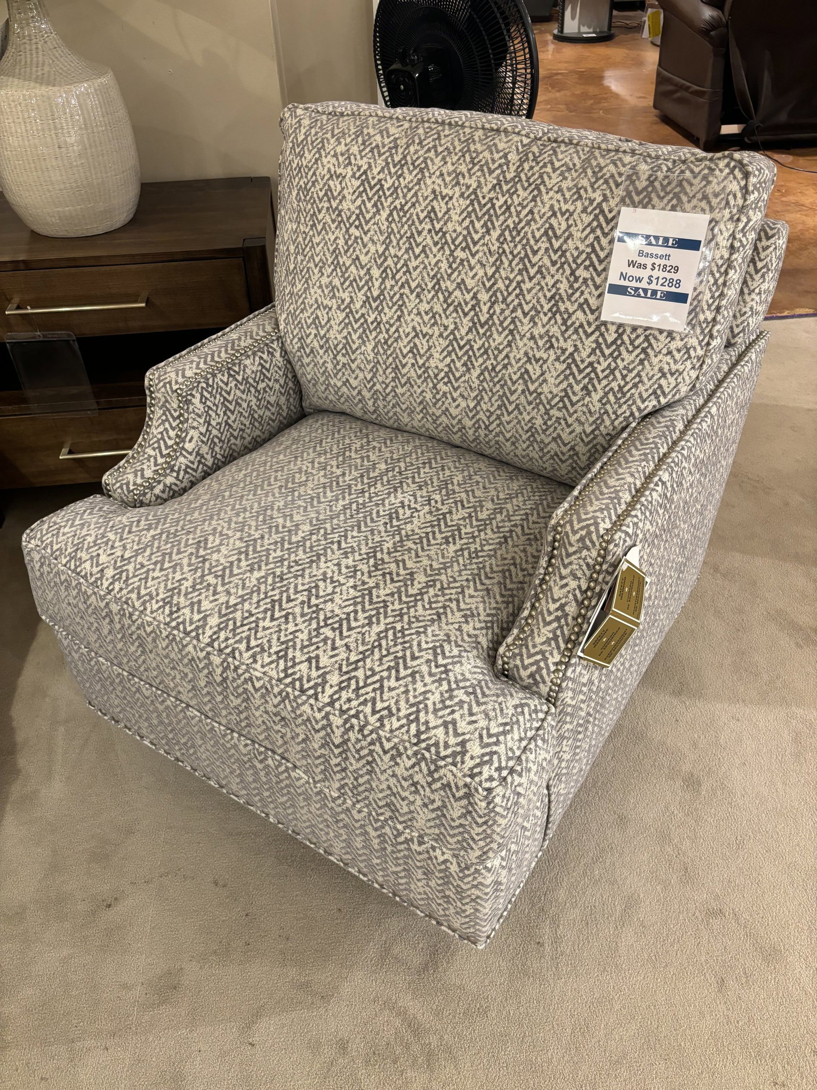 Bassett C000-12ST Benchmade Chair