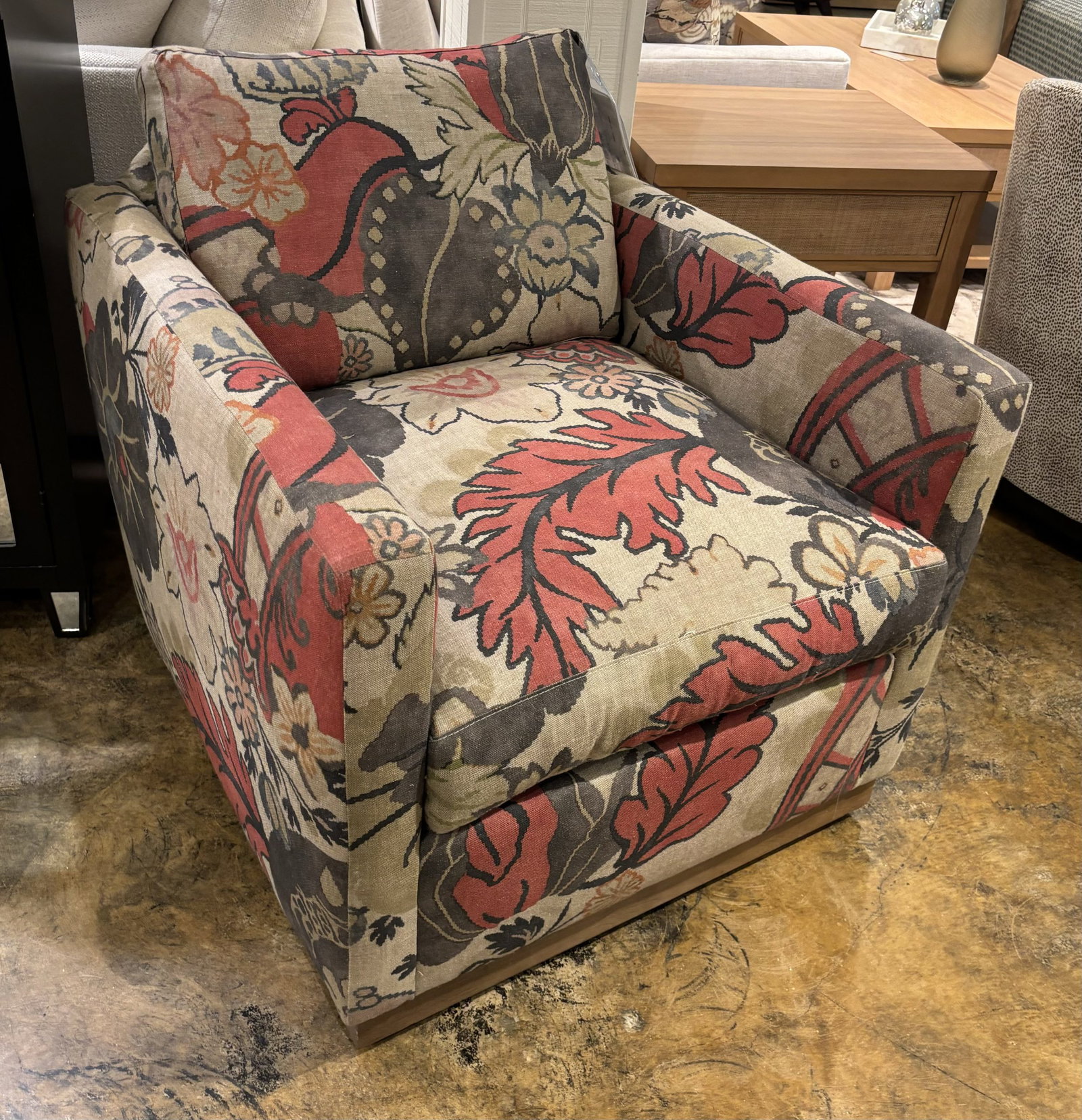 Robin Bruce ALLIE-016 Allie Swivel Chair