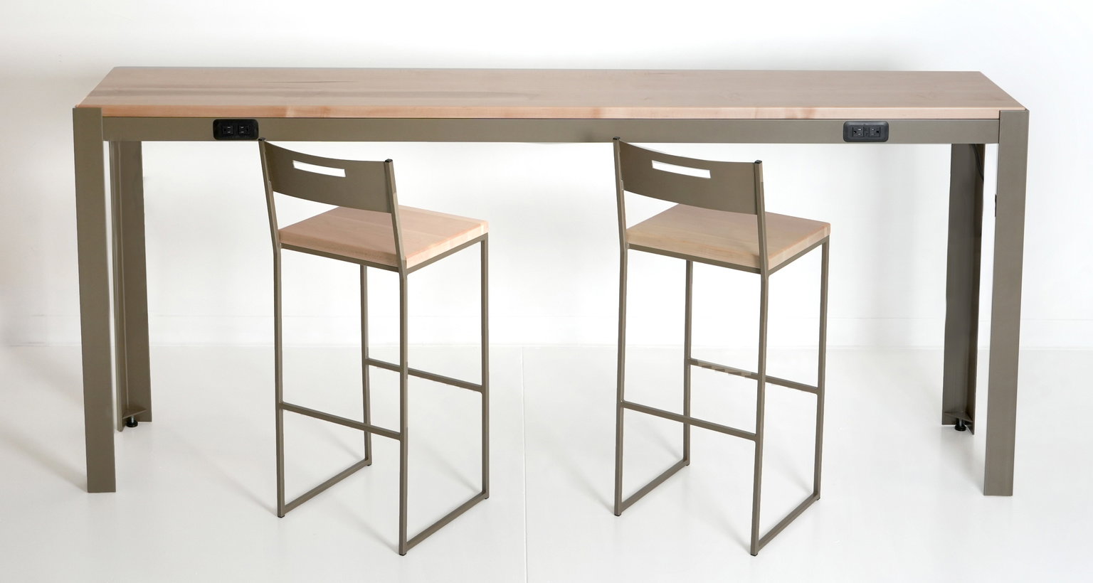 Charleston Forge H0333 Taladro 96×18 Bar Height Table