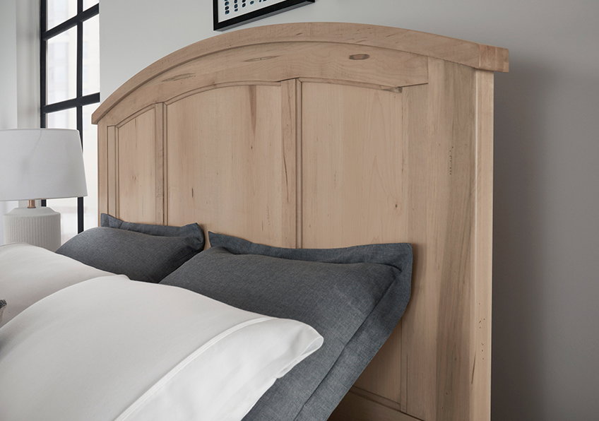 Vaughan Bassett 822-667-766-944-MS1 Woodbridge California King Arch Bed Clear Maple Finish