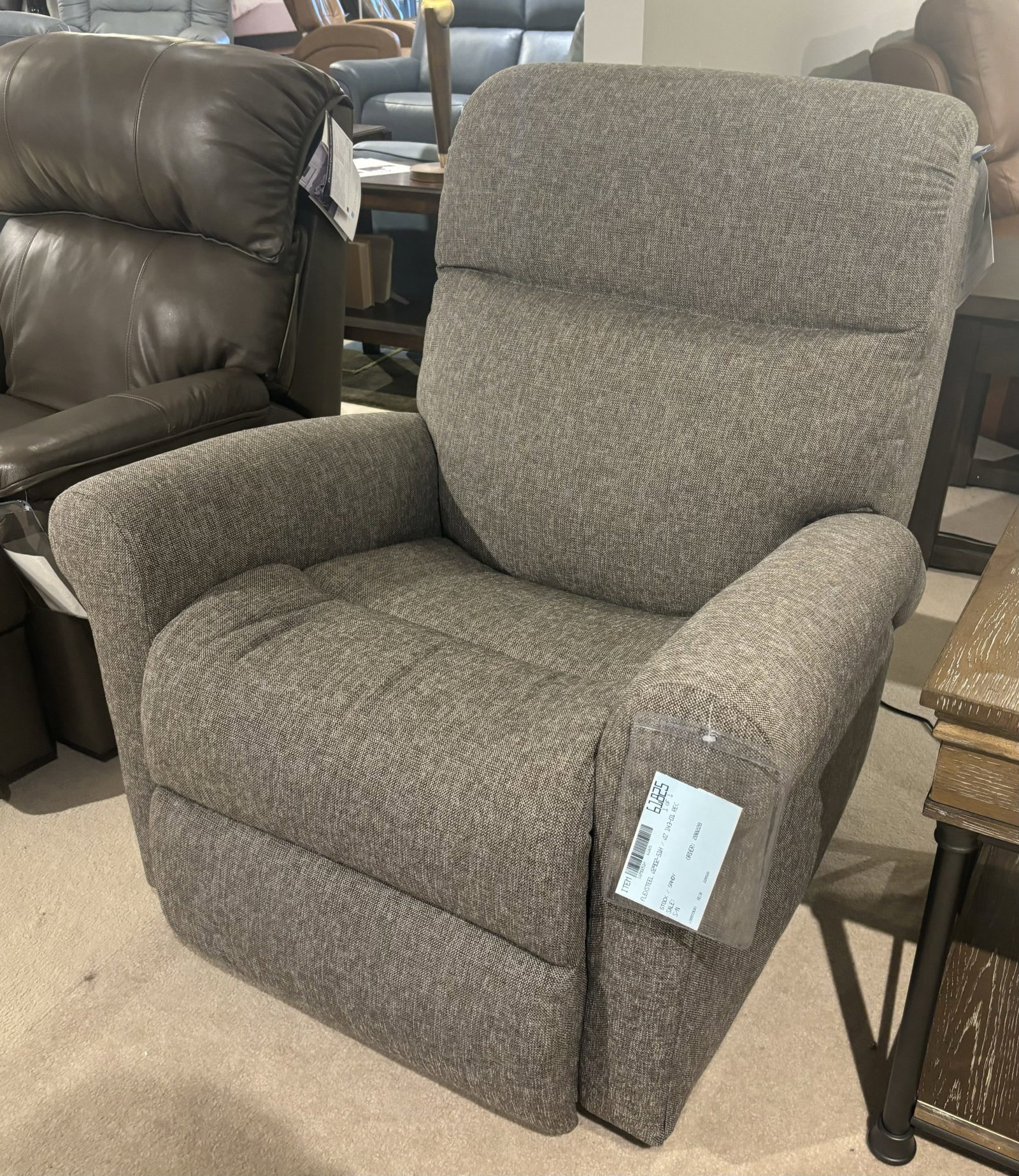 Flexsteel Q2902-51H Davis Recliner