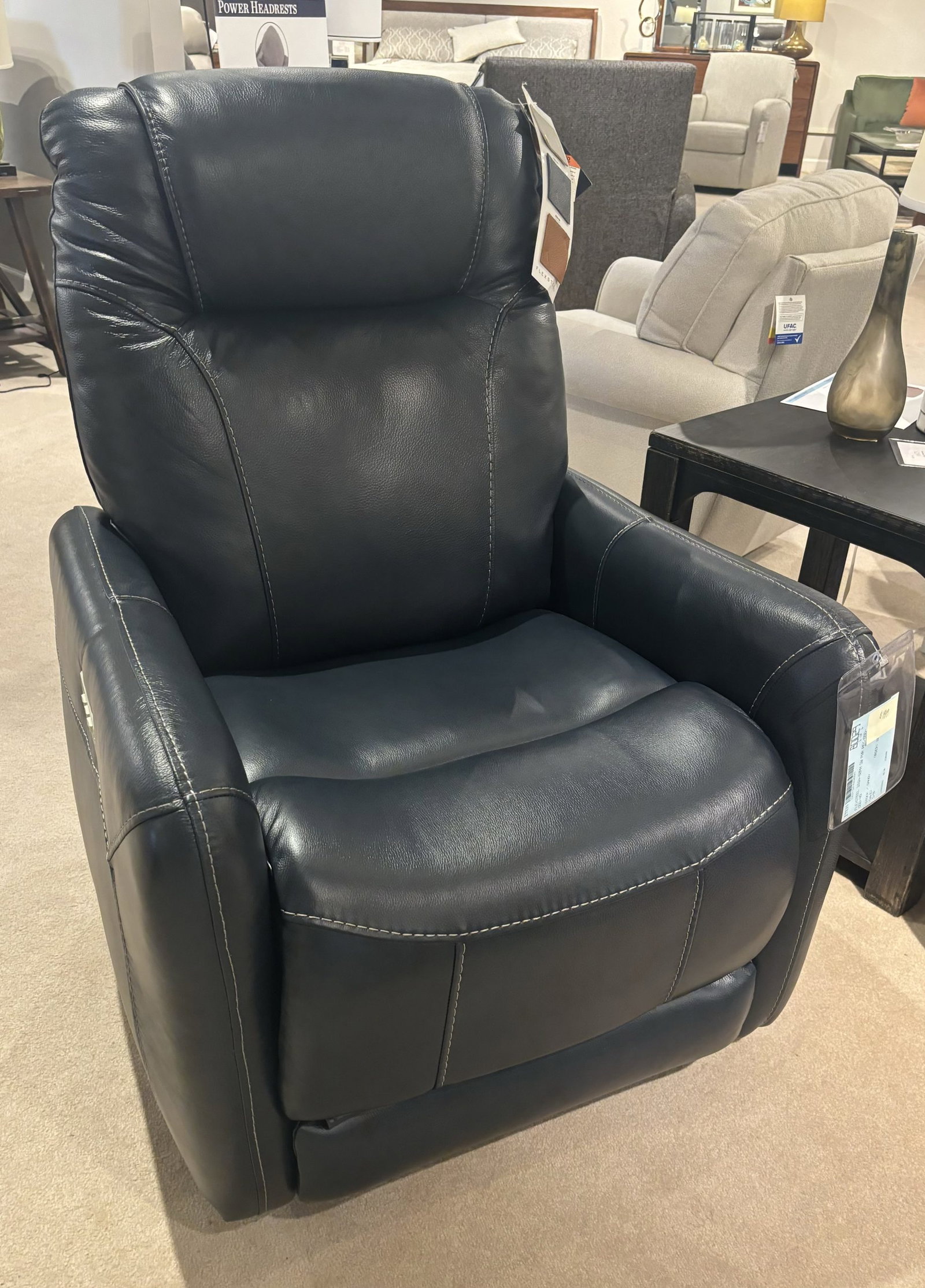 Flexsteel 1514-52PH Degree Swivel Power Recliner
