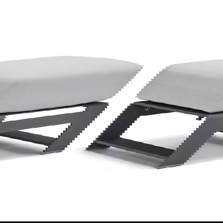 Woodard 7B0486 Gather Ottoman