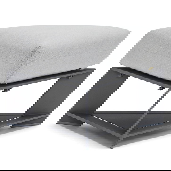 Woodard 7B0T86 Gather Triangle Ottoman