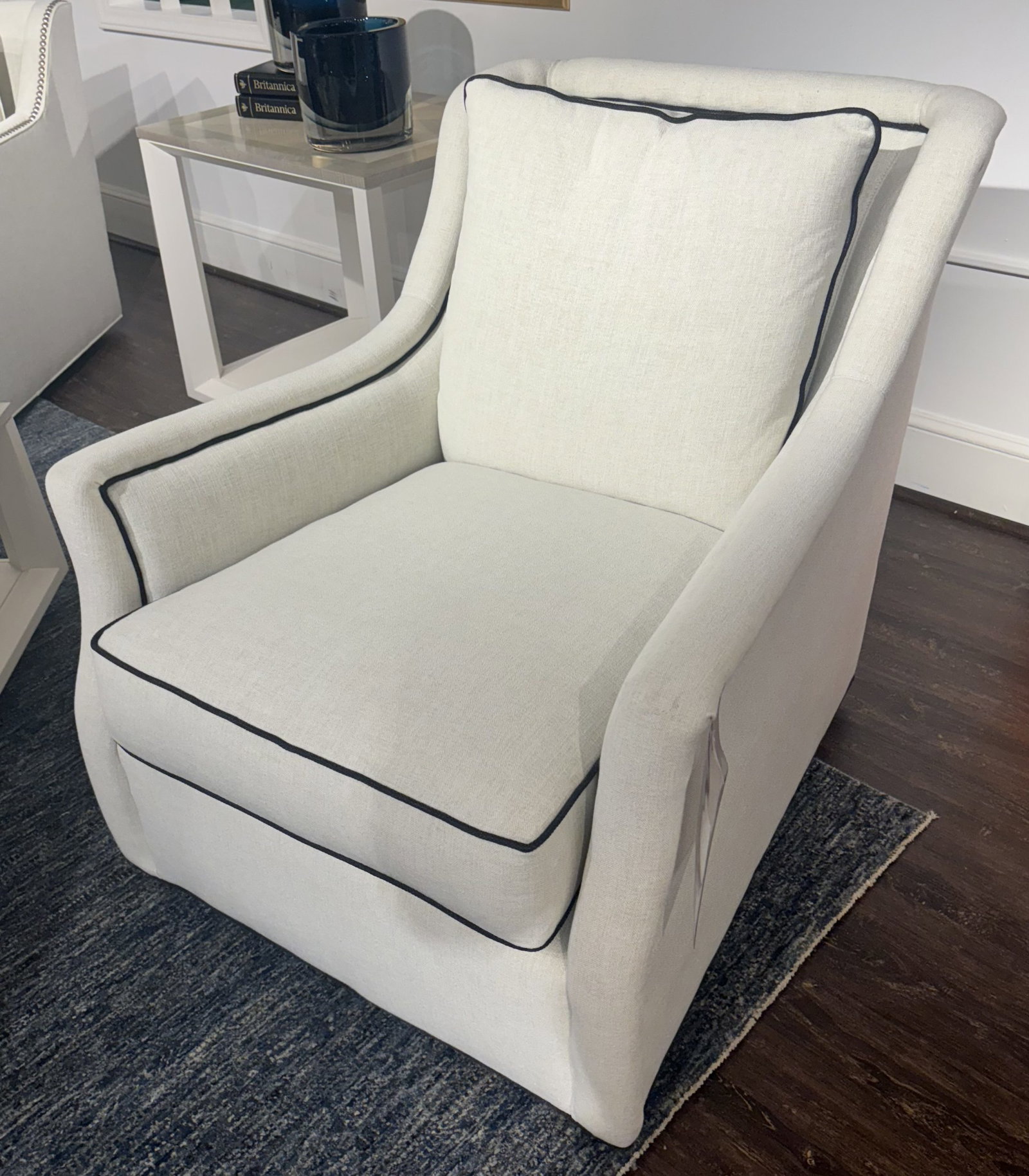 CR Laine 2026-05SW Marius Swivel Chair