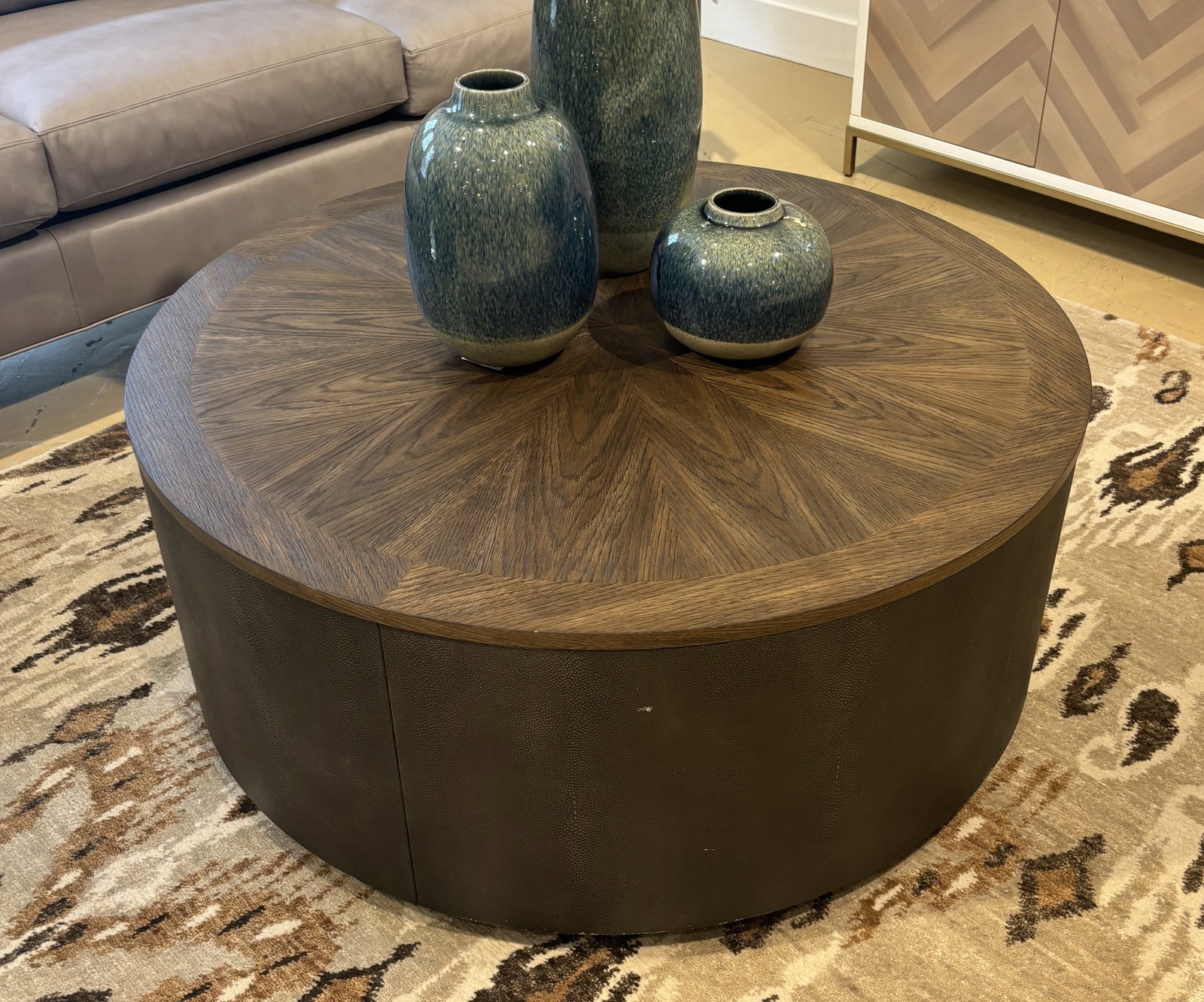 Rowe RR-10510-310 Spotlight Cocktail Table