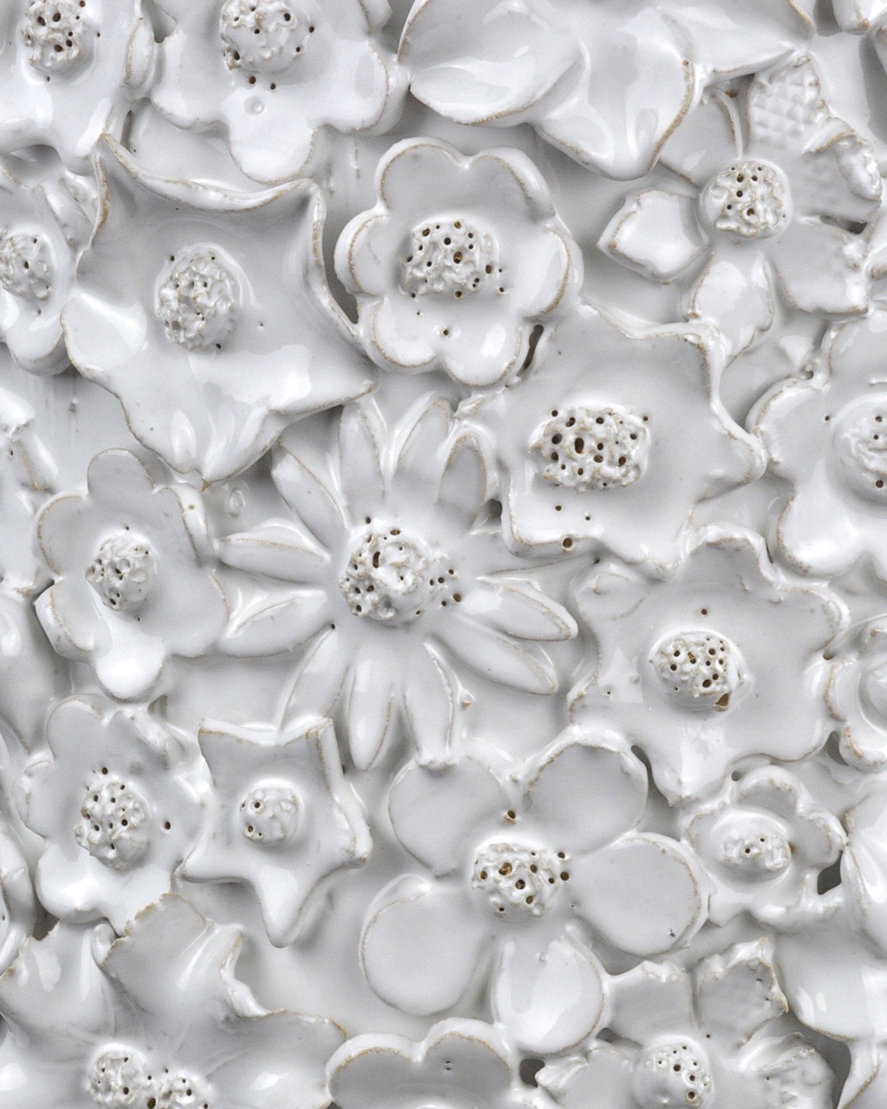 Currey and Company 2000-0038 Jessamine White Accent Table Currey and Company 2000-0038 Jessamine White Accent Table