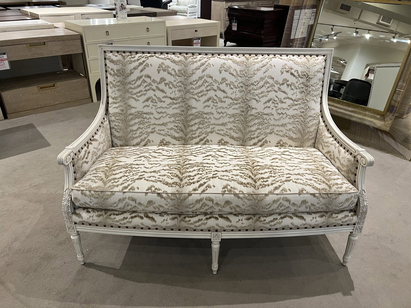 Highland House 1348-56/100 Augusta Settee