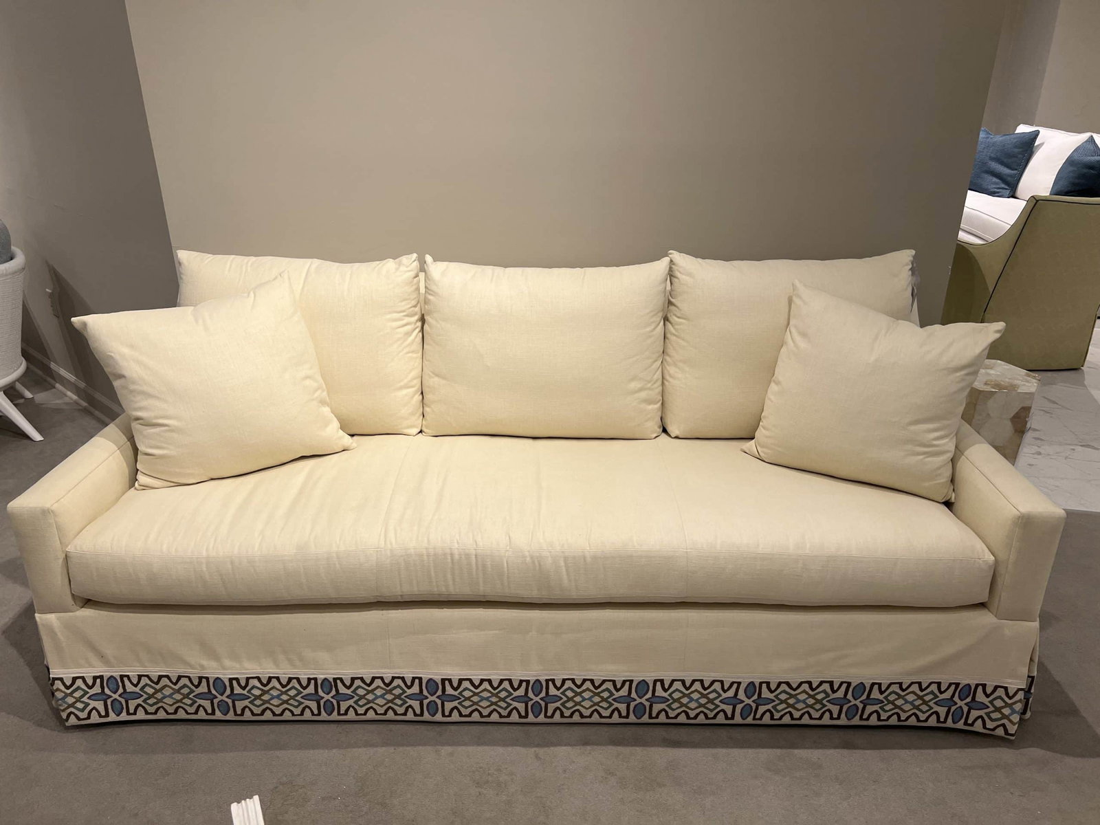 Highland House 1446-90/210 Ward Skirted Sofa