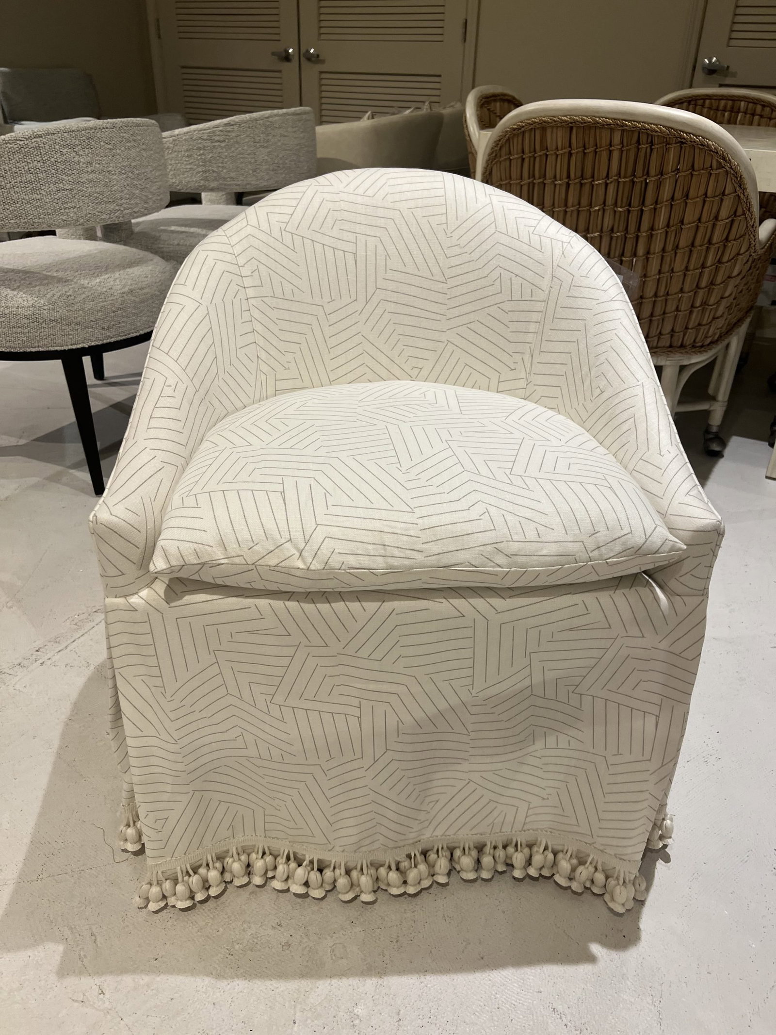 Highland House 1337/40 Mame Skirted Chair