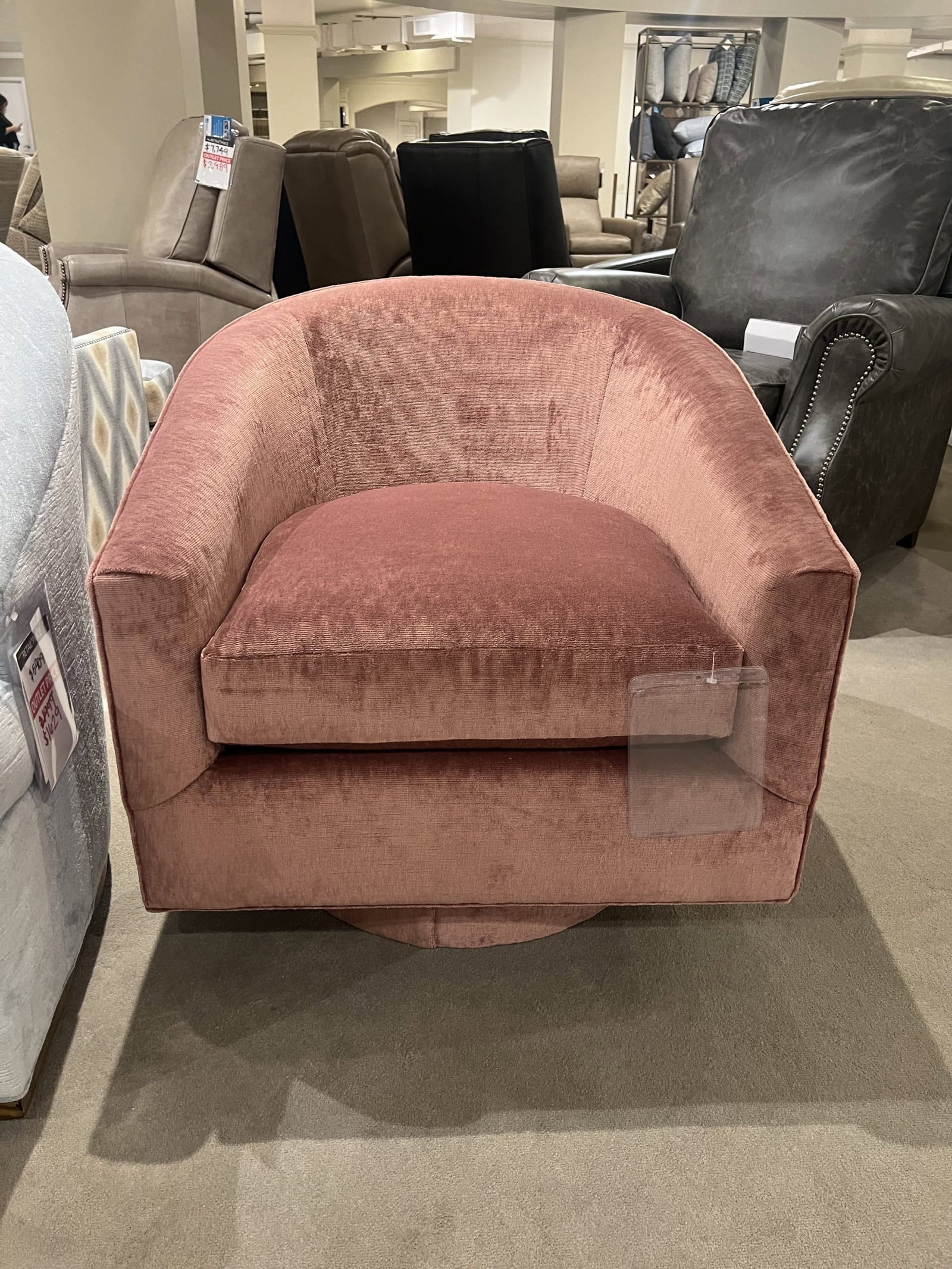 Highland House 1339SW/200 Mary Jane Swivel Chair