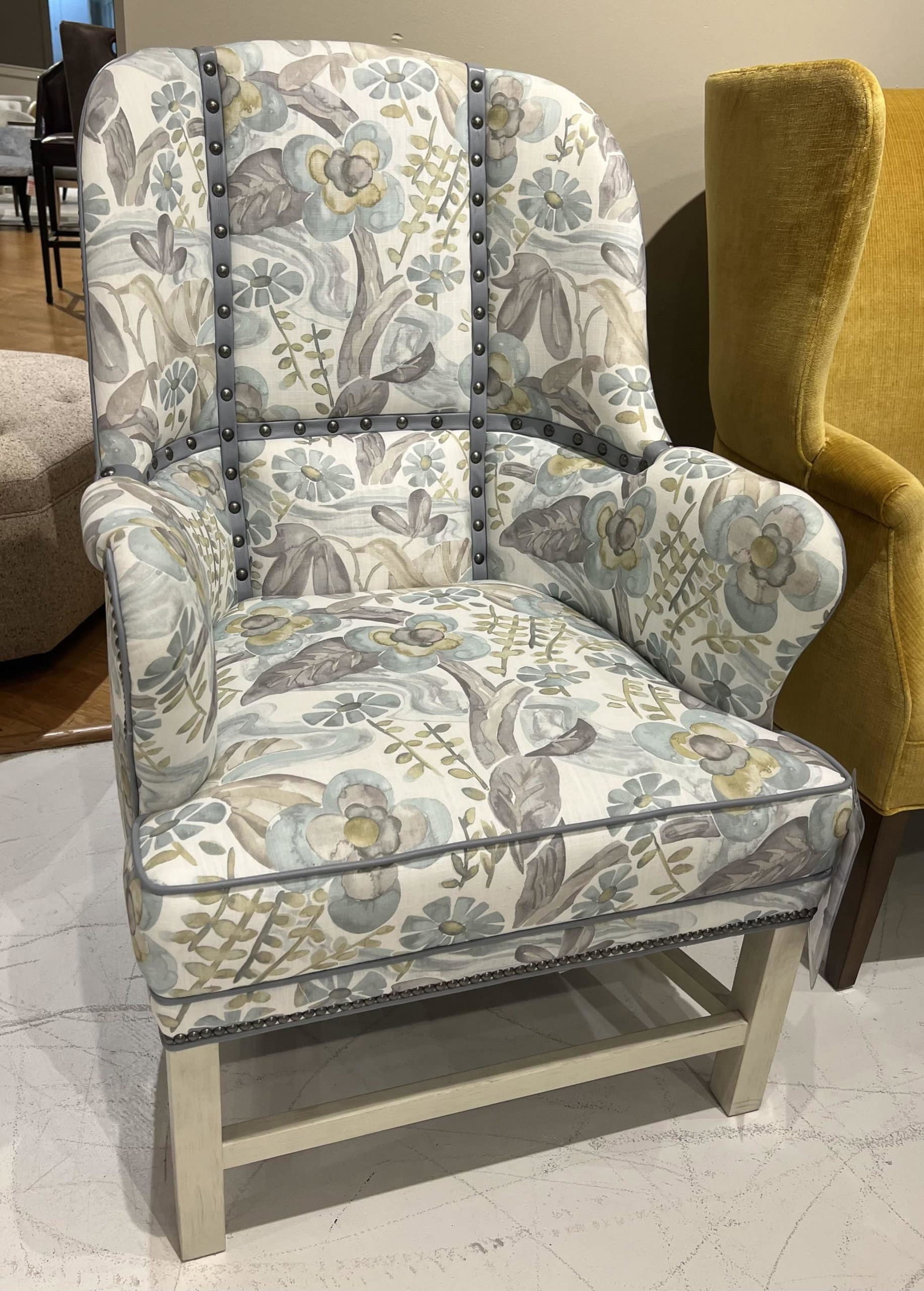 Hancock and Moore 5560/151 Faulkner Chair