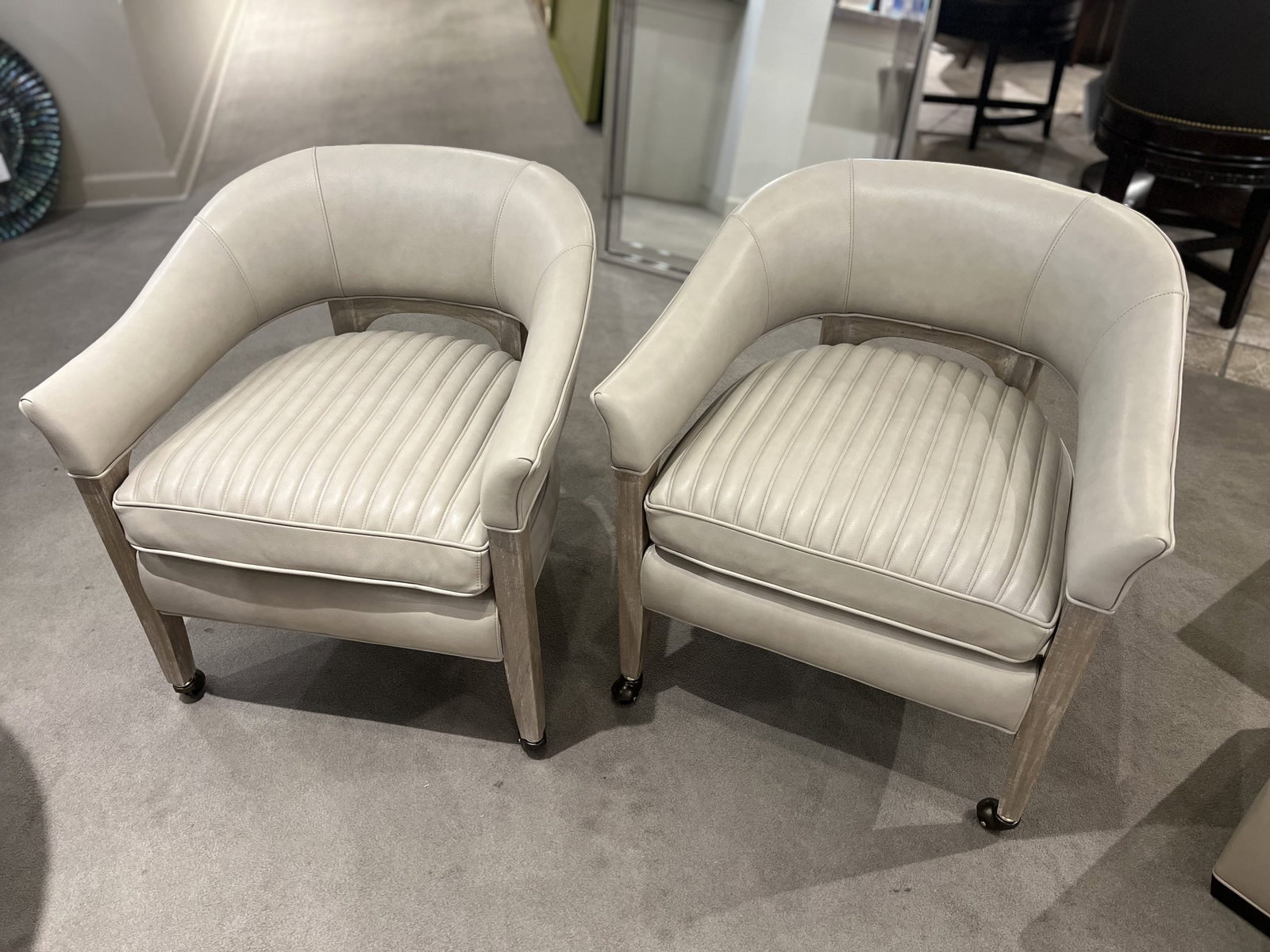 Hancock and Moore 6943-1C/177,178 Jude Game Chair w/ Casters