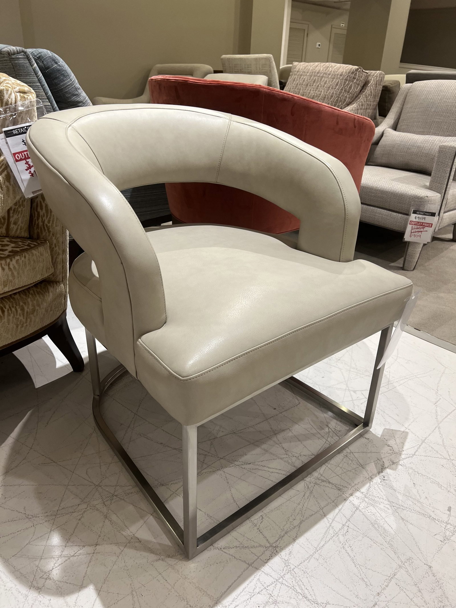Hancock and Moore 6701/130 Bellini Chair