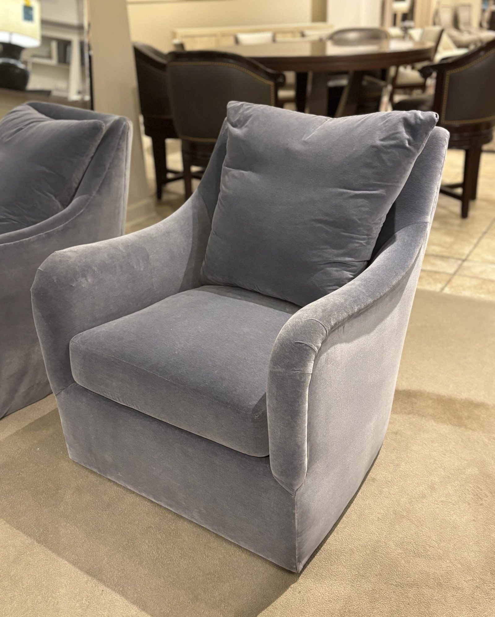 Hickory Chair HC9509-SW/60 Jules Swivel Chair Hickory Chair HC9509-SW/60 Jules Swivel Chair