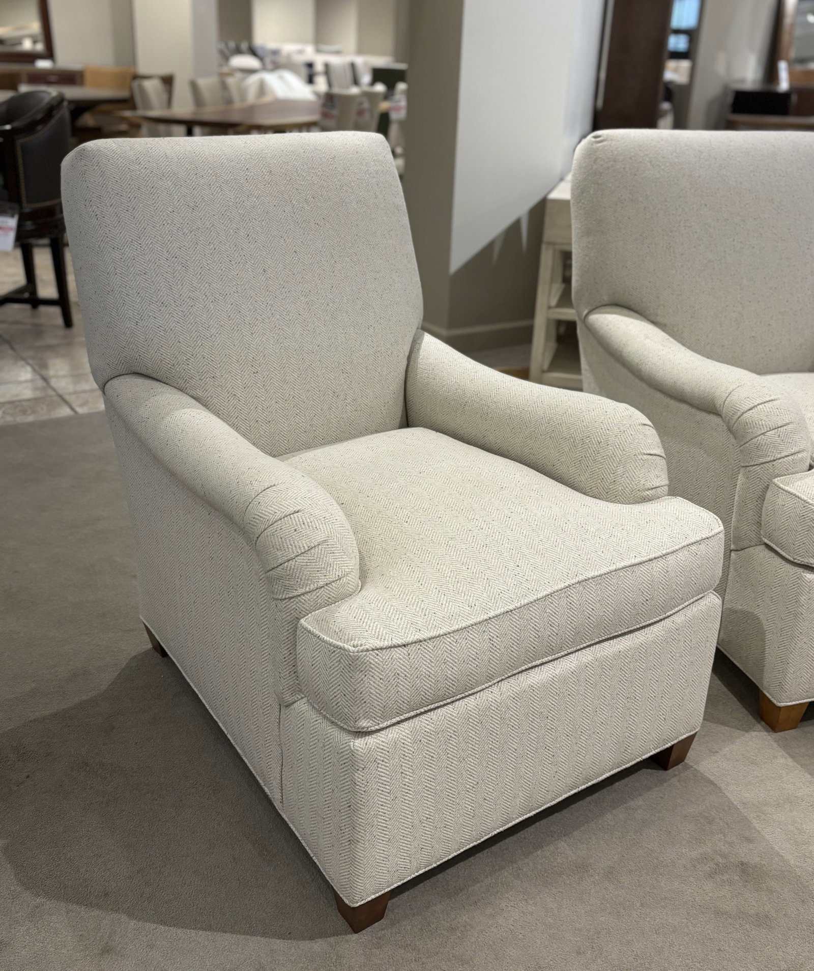 Hickory Chair HC4100-21 Chair w/ English Arm