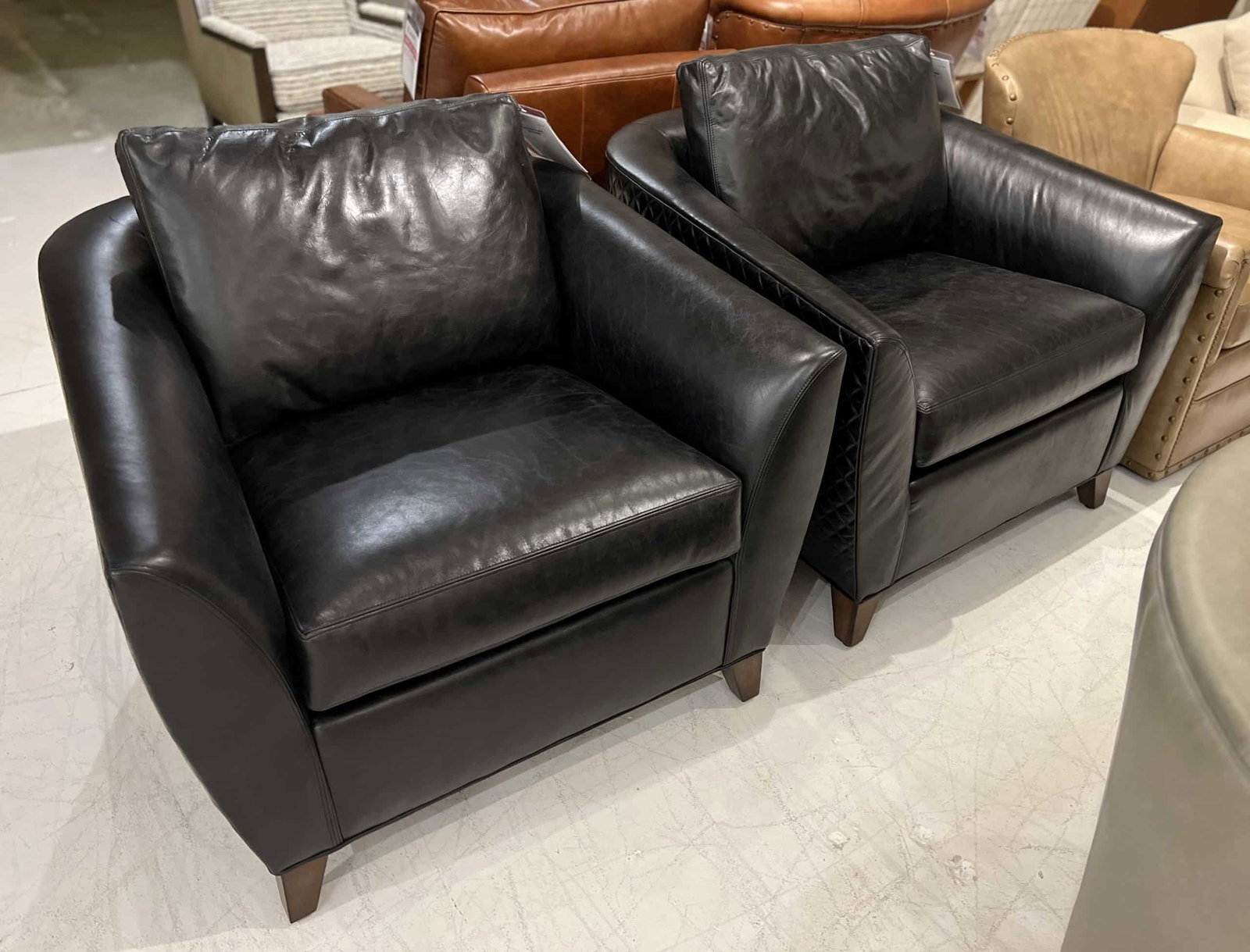 Century LR-1049-6/30 Ellora Chair