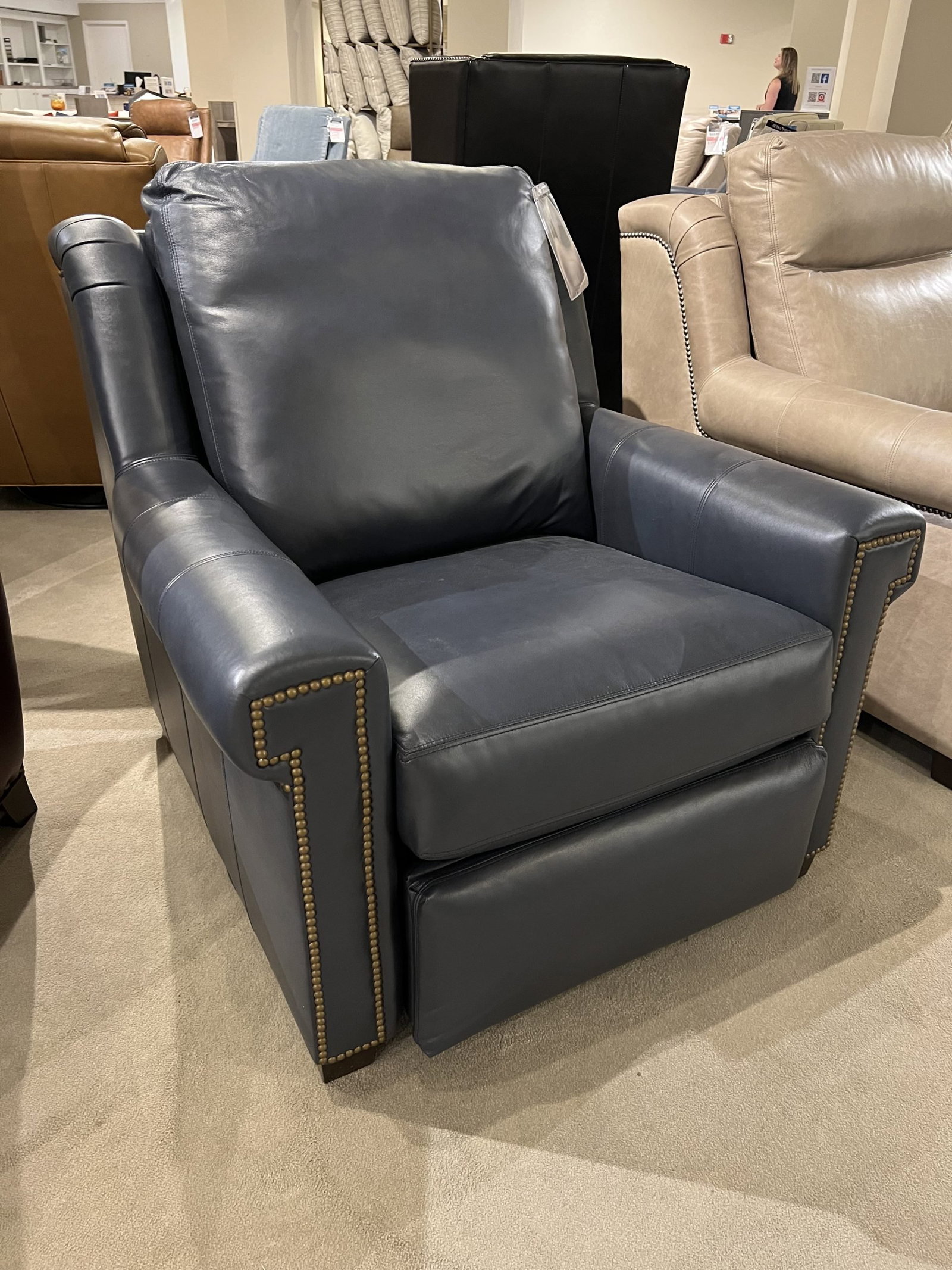 Century LR-C1015-6EM/120 Ellery Electric Recliner