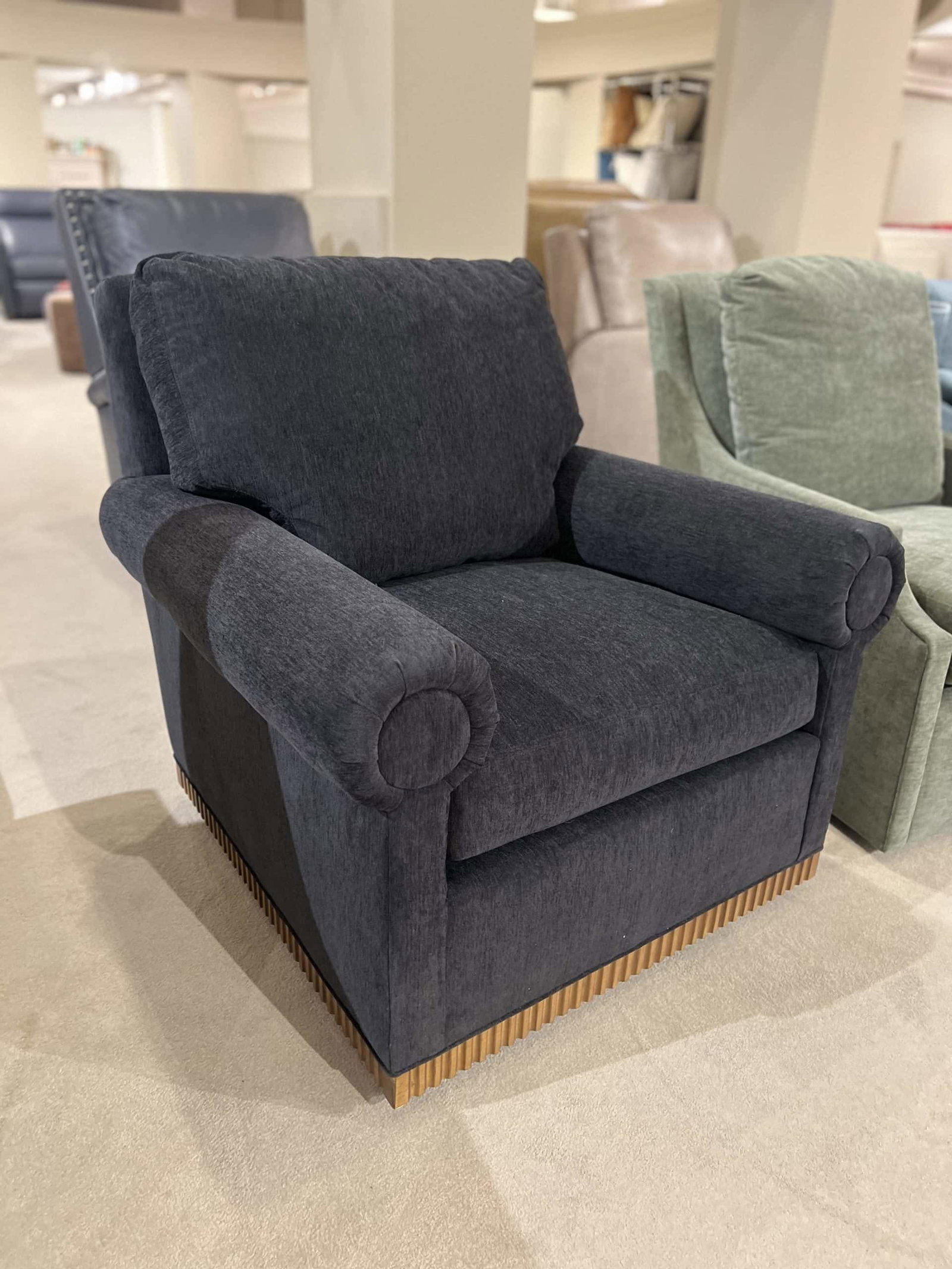 Century LR-1056-8/310 Lena Swivel Chair