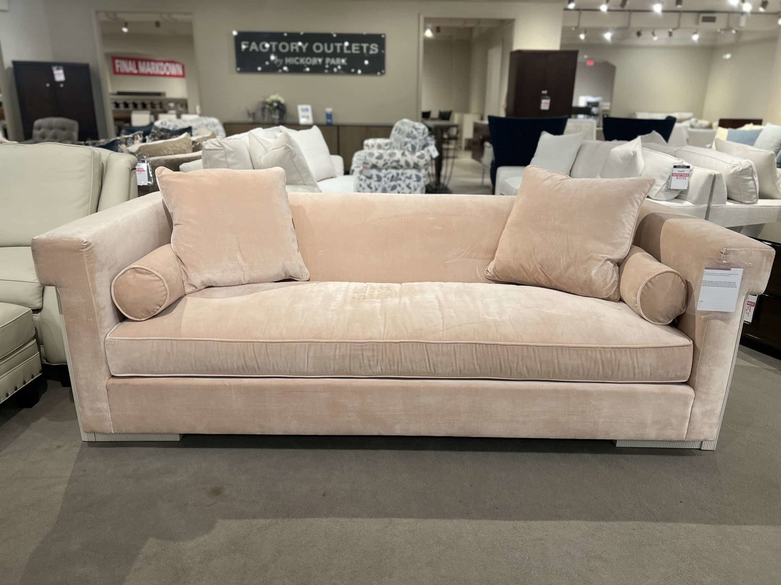 Hickory Chair HC6700-90/140 Maya Tuxedo Sofa