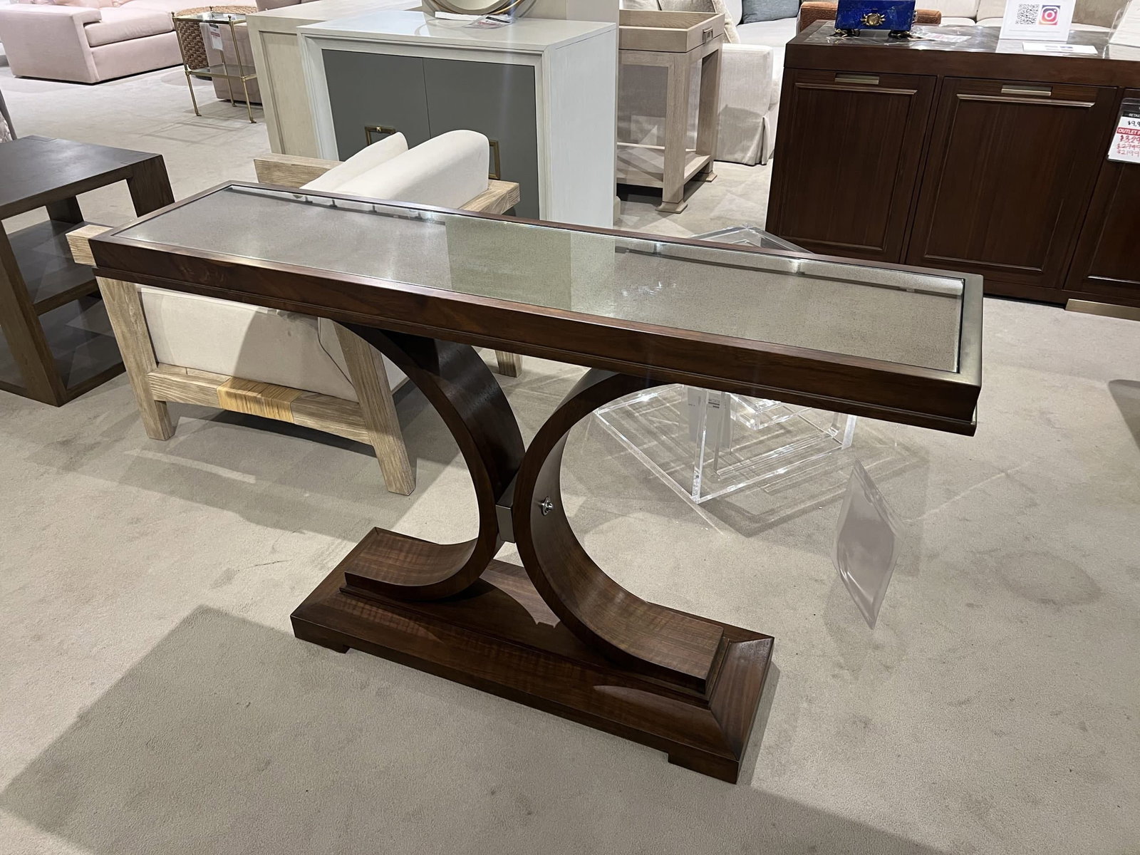 Century B1H-722/470 Folsom Console Table