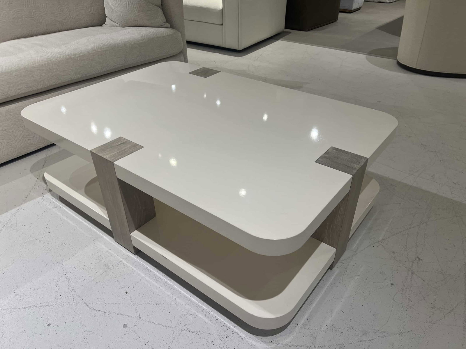 Century CA2-607/30 Cadence Cocktail Table