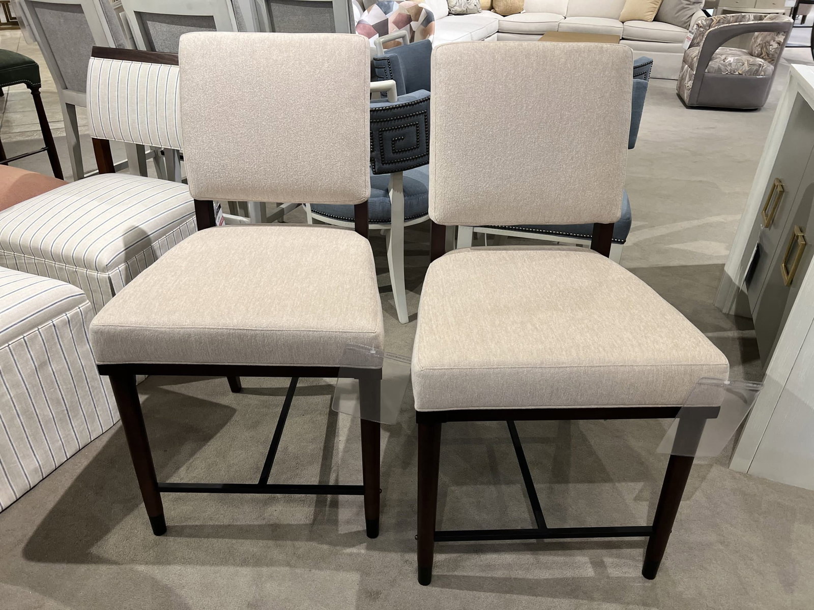 Hickory Chair HC7223-03/140 Aldrick Counter Stool Hickory Chair HC7223-03/140 Aldrick Counter Stool