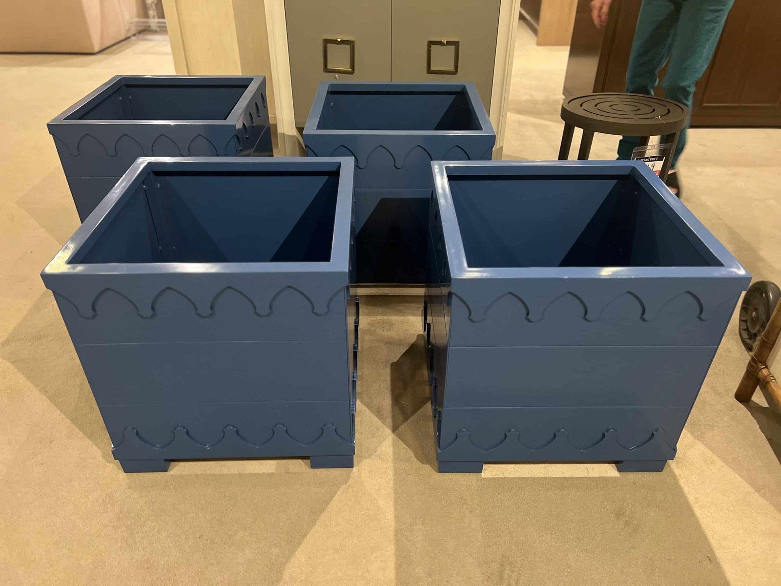 Century MPH-802-NY/40 Outdoor Small Planter Century MPH-802-NY/40 Outdoor Small Planter
