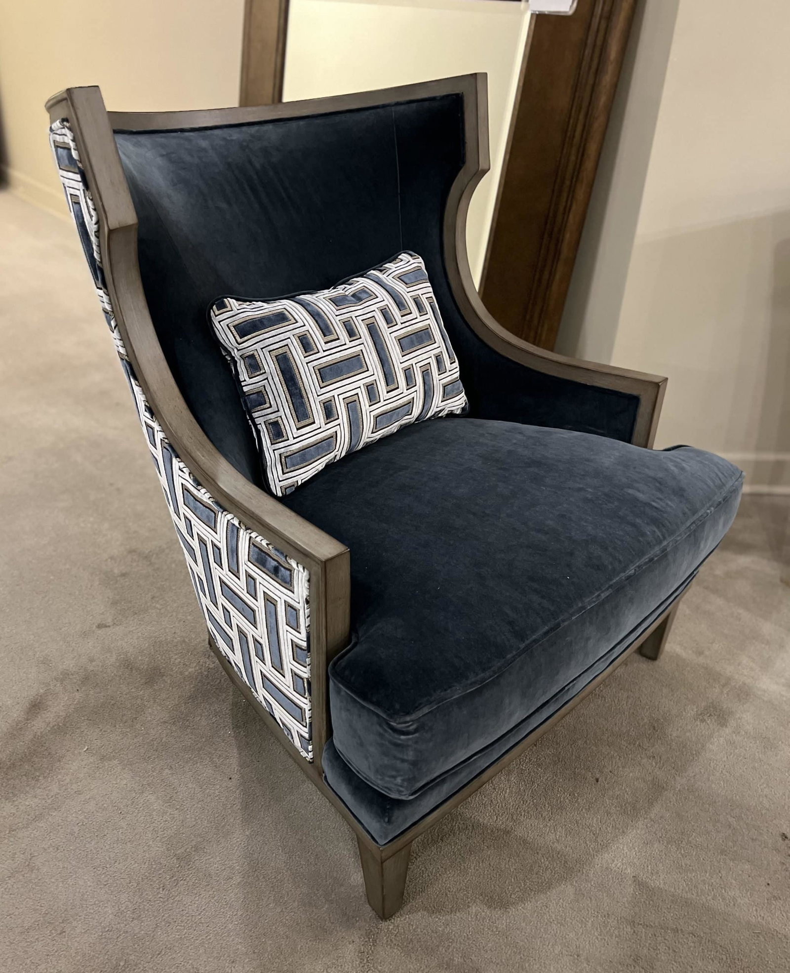 Century 3552/320 Kramer Chair