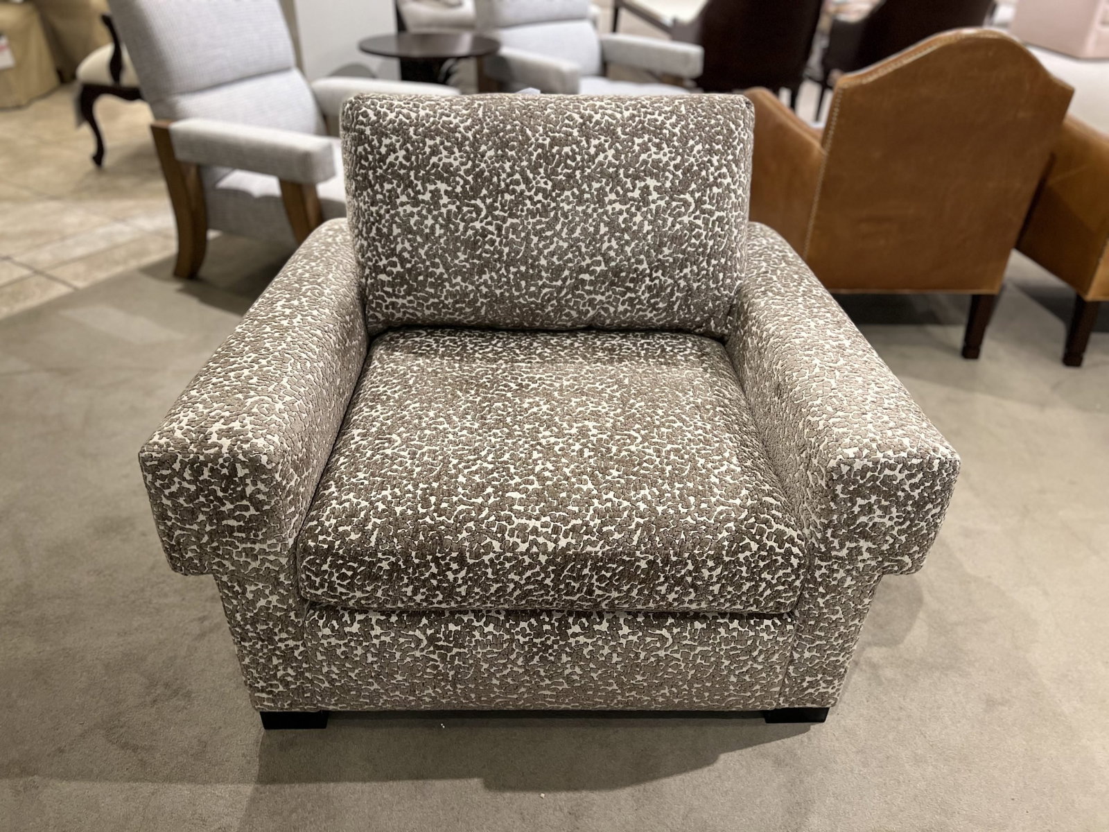 Century LTD7100-6/240 Great Room Chair