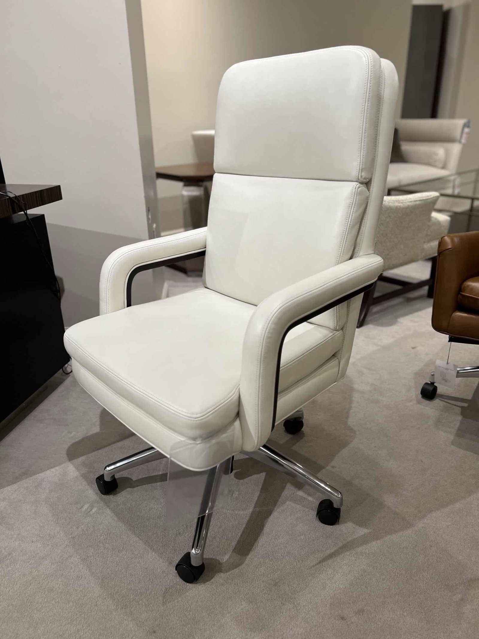 Hancock and Moore 6863ST-PL/597 Silverton Swivel Tilt Hancock and Moore 6863ST-PL/597 Silverton Swivel Tilt
