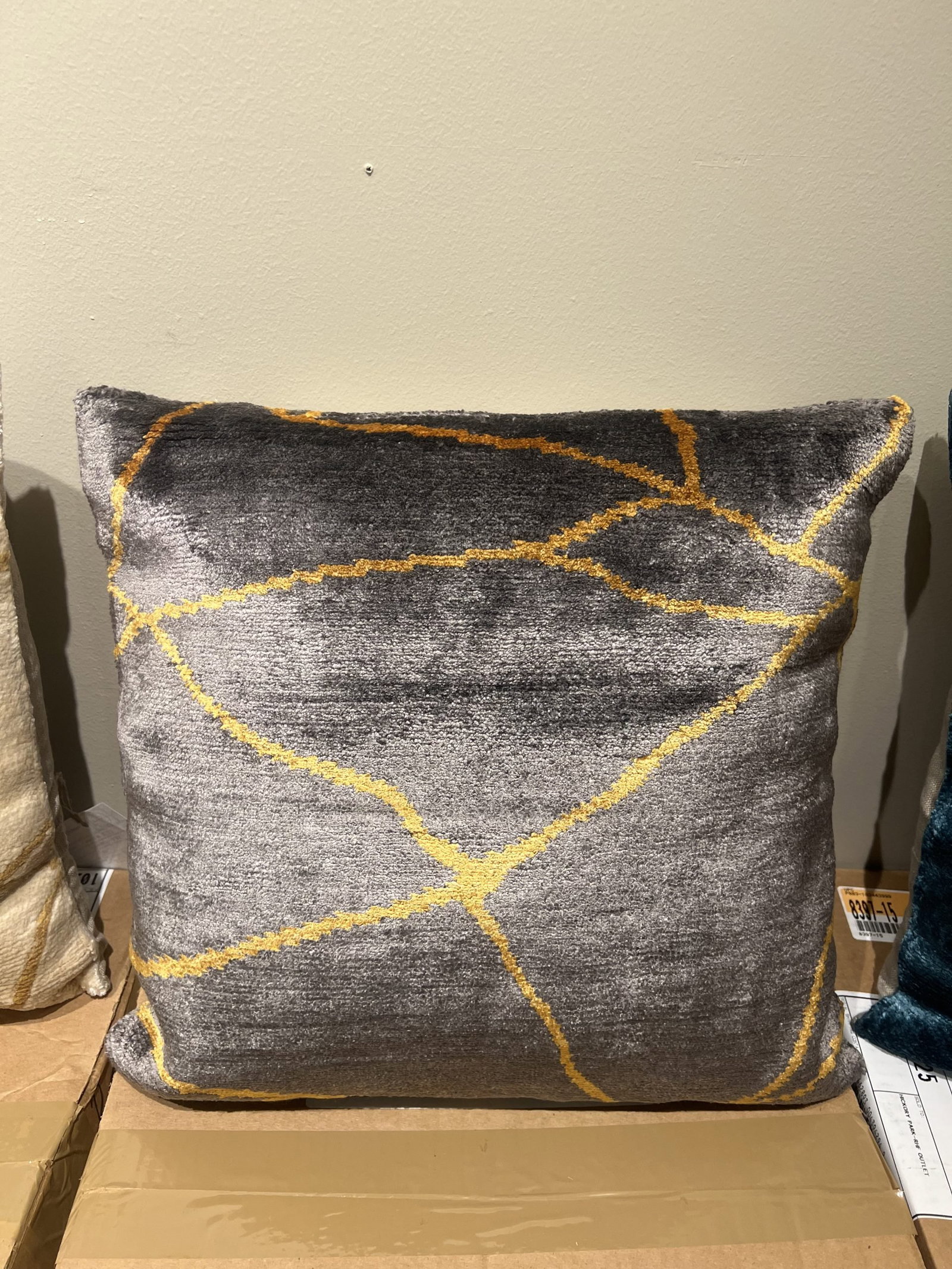 Maitland-Smith 8399-15/140 Kintsugi Charcoal Pillow
