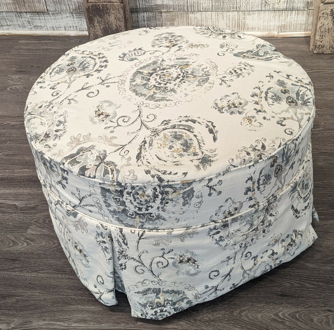 Four Seasons 325ROT CAROLINE ROUND OTTOMAN