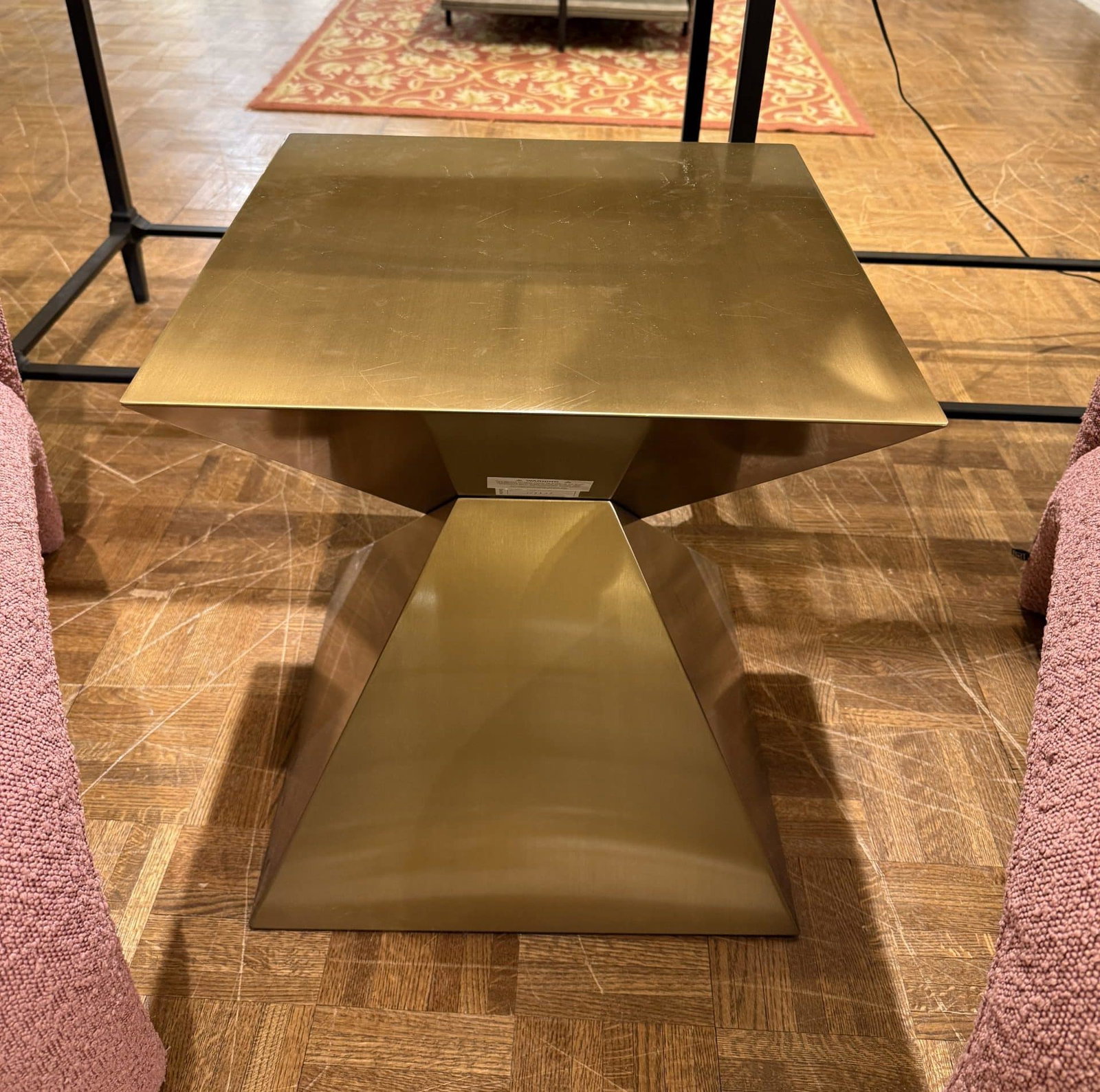 Nuevo HGSX246 Giza Side Table Nuevo HGSX246 Giza Side Table