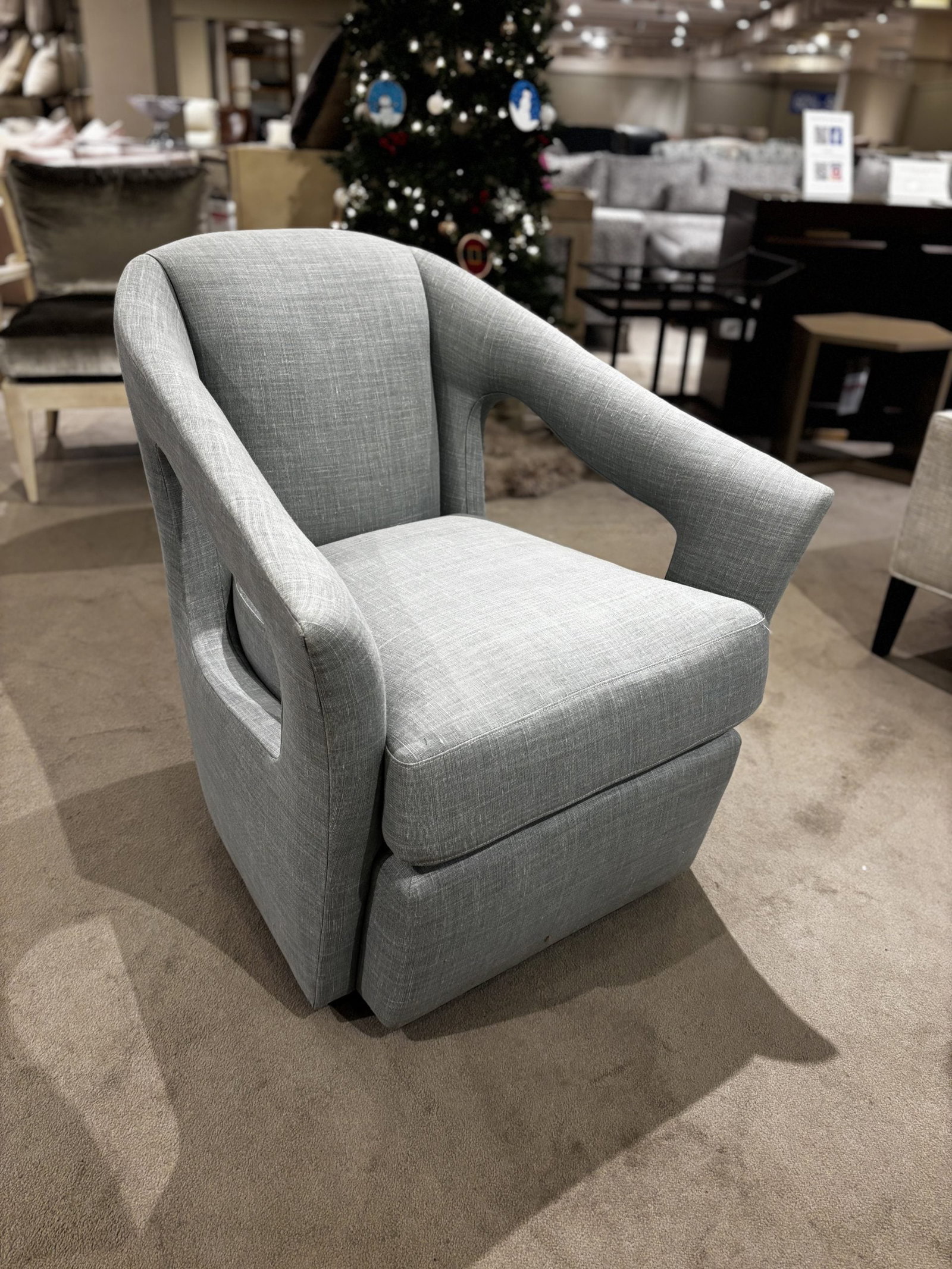Century SIG1308/270 Brea Swivel Chair