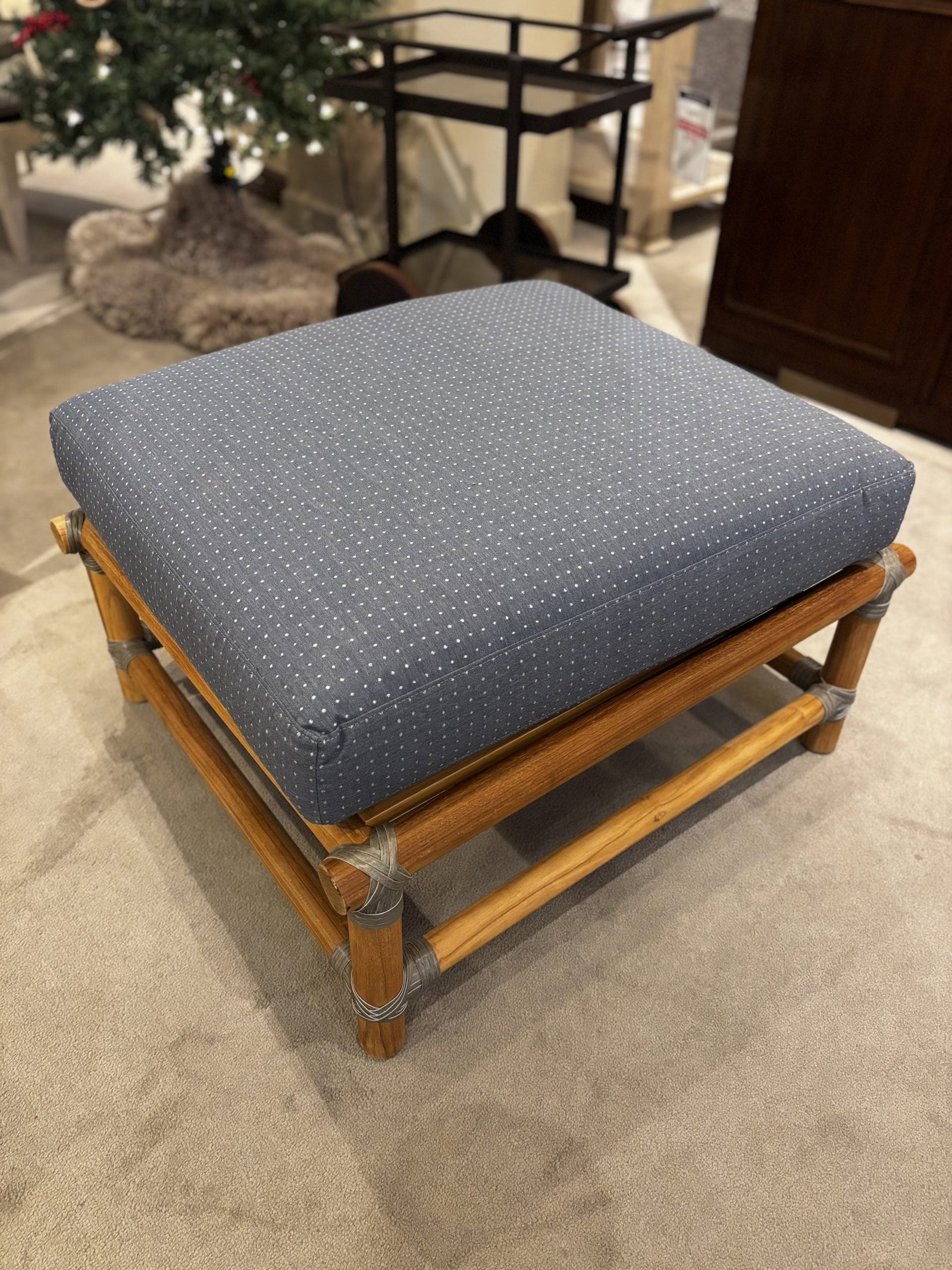 Century C7-D88-3026/230 Outdoor Ottoman