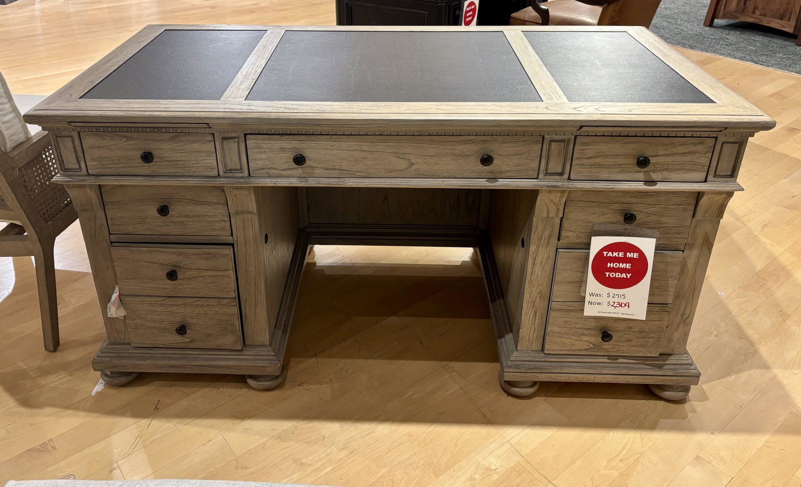 Hekman 79410 Jr Executive Desk