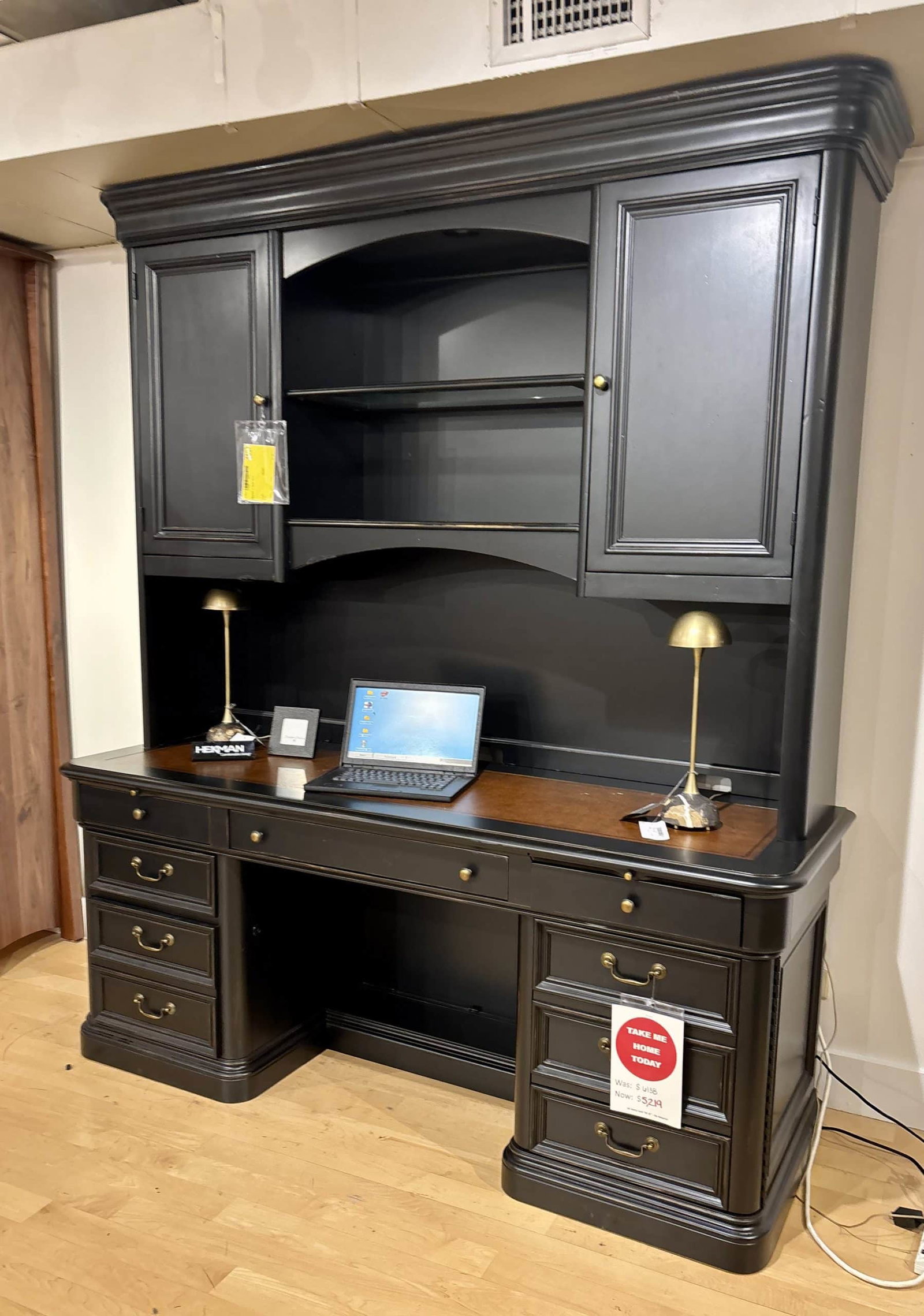 Hekman 79141 Louise Phillipe Credenza