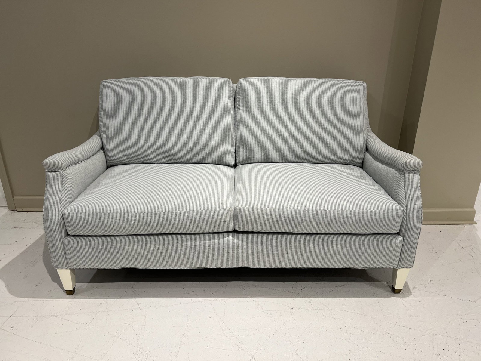 Jessica Charles 1791A/10524 Ensemble Apartment Sofa