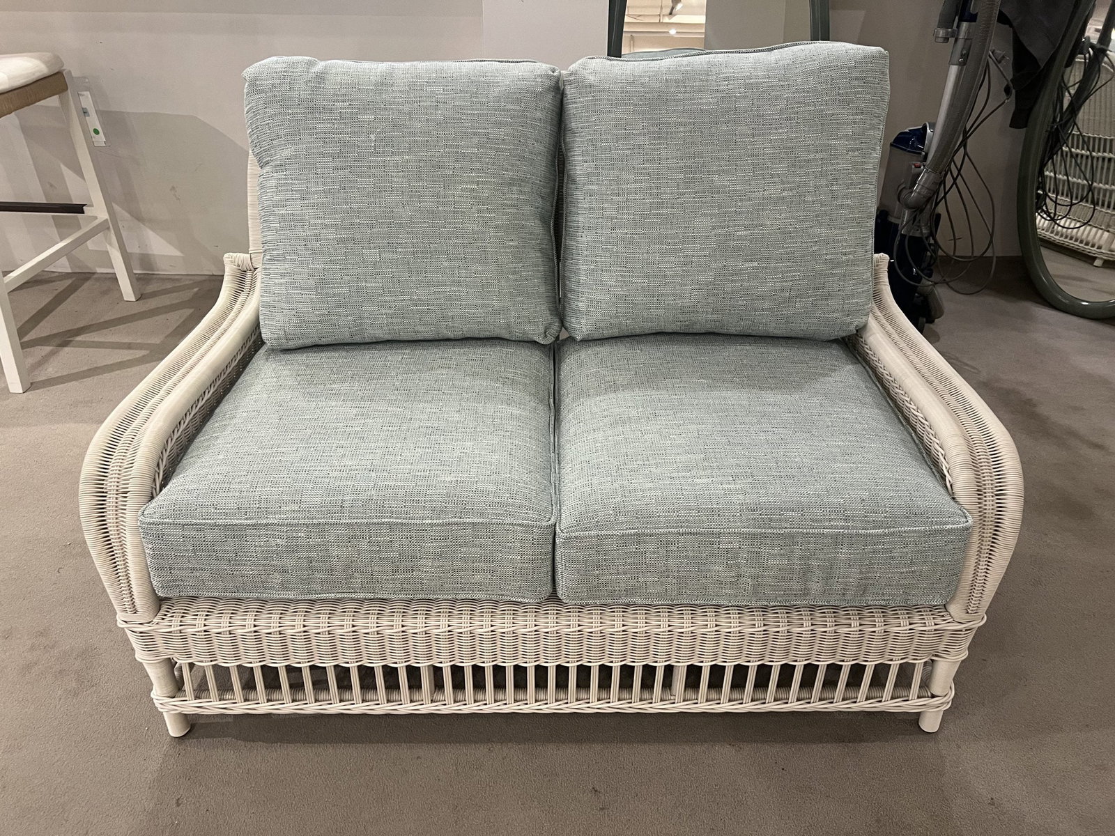 Century AE-D40-43/180 Mainland Wicker Love Seat