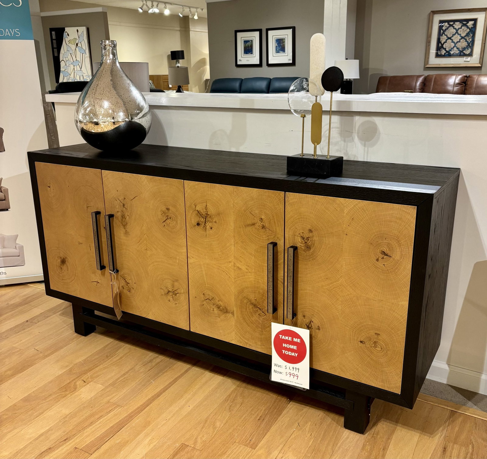 Riverside Furniture 91052 Davie Accent Server